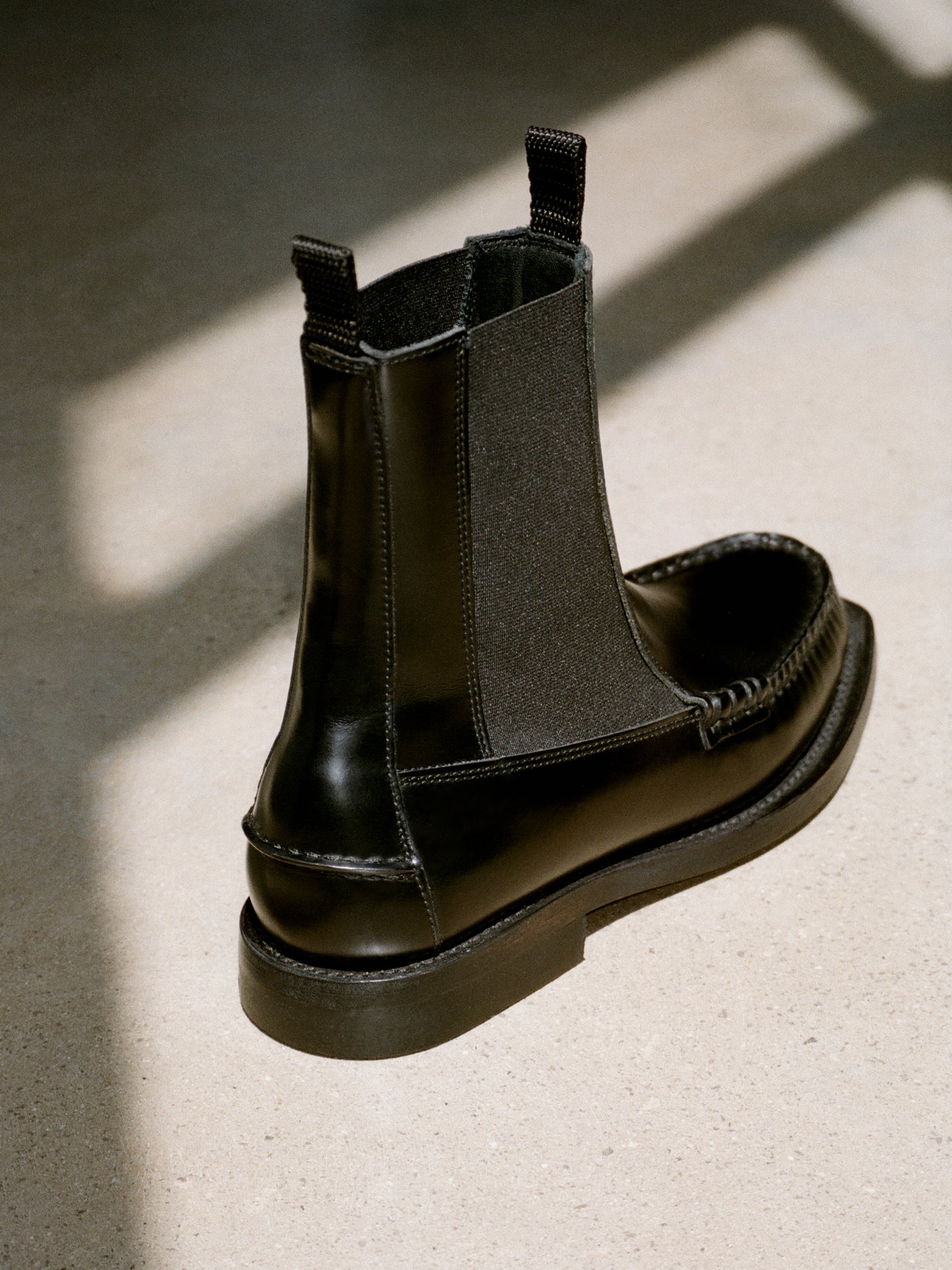 ALDA - Low-calf Chelsea Boot
