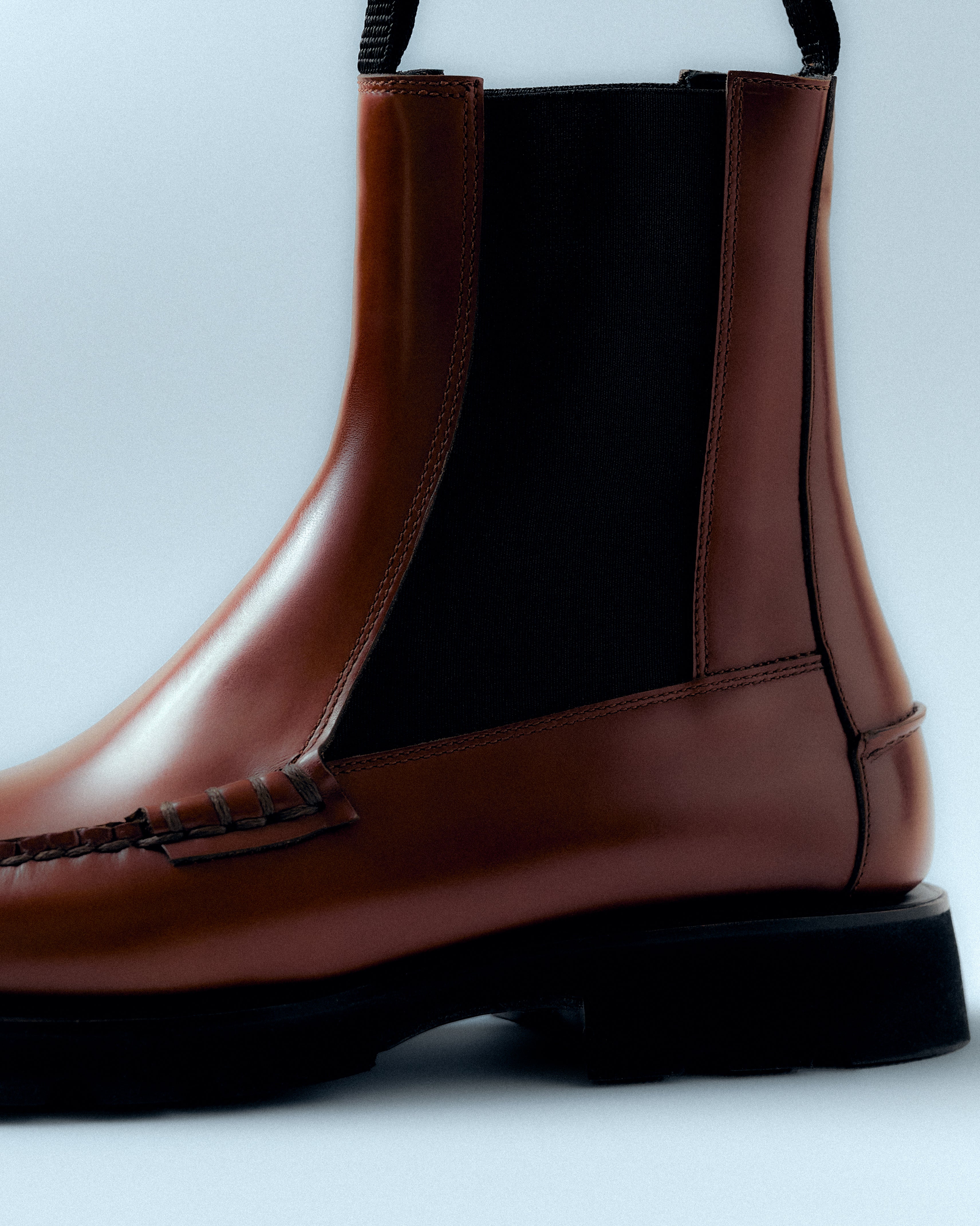 ALDA SPORT - Tread Sole Low-calf Chelsea Boot – Hereu Studio