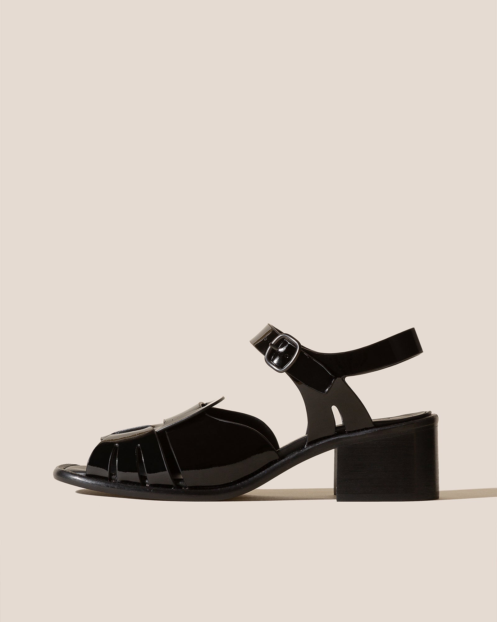 Hereu Ancora スクエアトゥ レザー スライド フラット サンダル ANCORA SQUARED SLIDE - Fisherman Slide – Hereu Studio