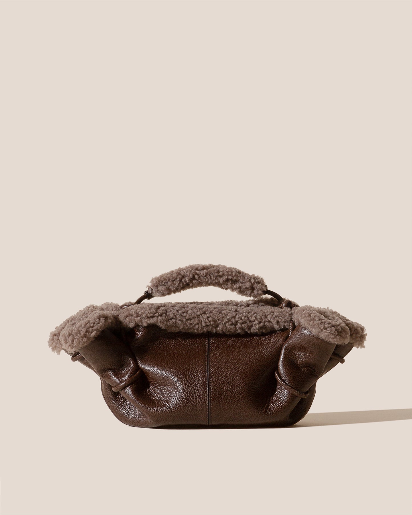 ARTA MINI CURLY SHEARLING TRIMS - Pleated Crossbody Bag