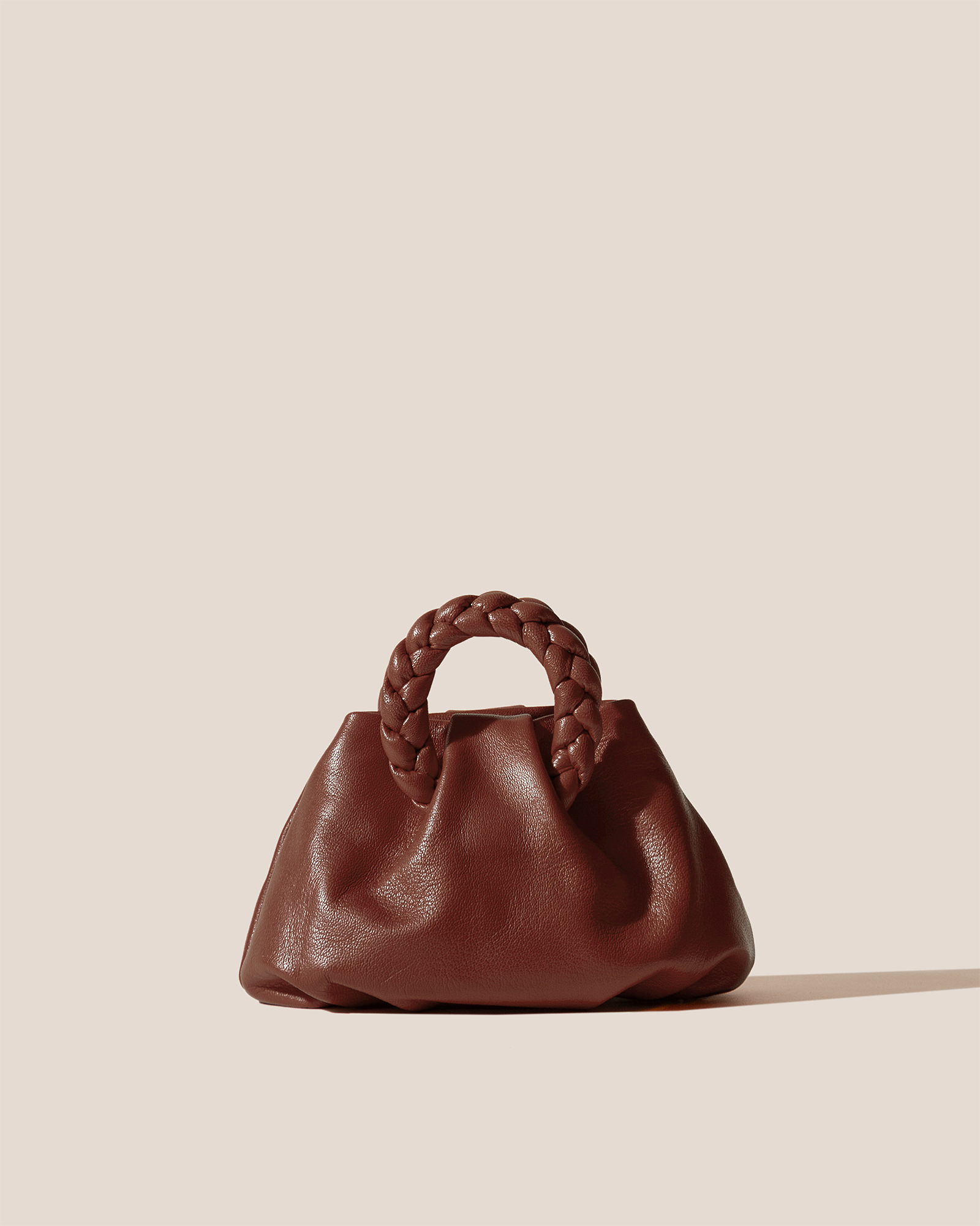 BOMBON SUPPLE SHINY - Plaited-handle Leather Handbag – Hereu Studio