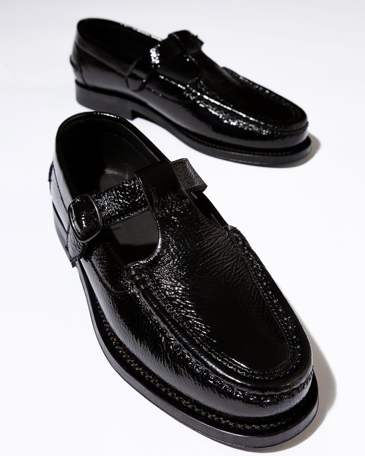ALBER CRINKLED GLOSSY - T-bar Loafer