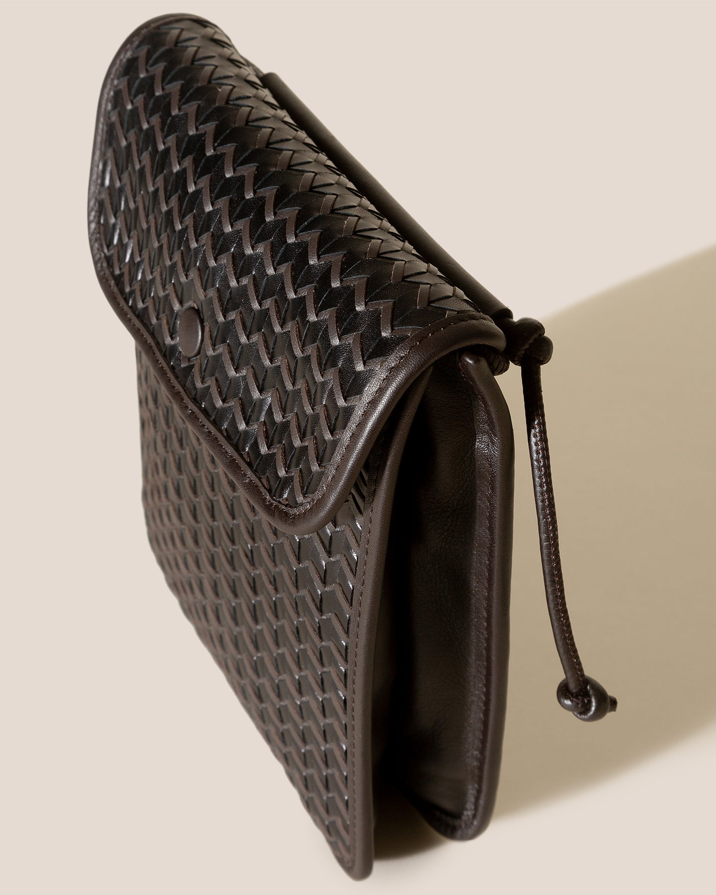 TERRA WOVEN - Square-Flat Crossbody Bag