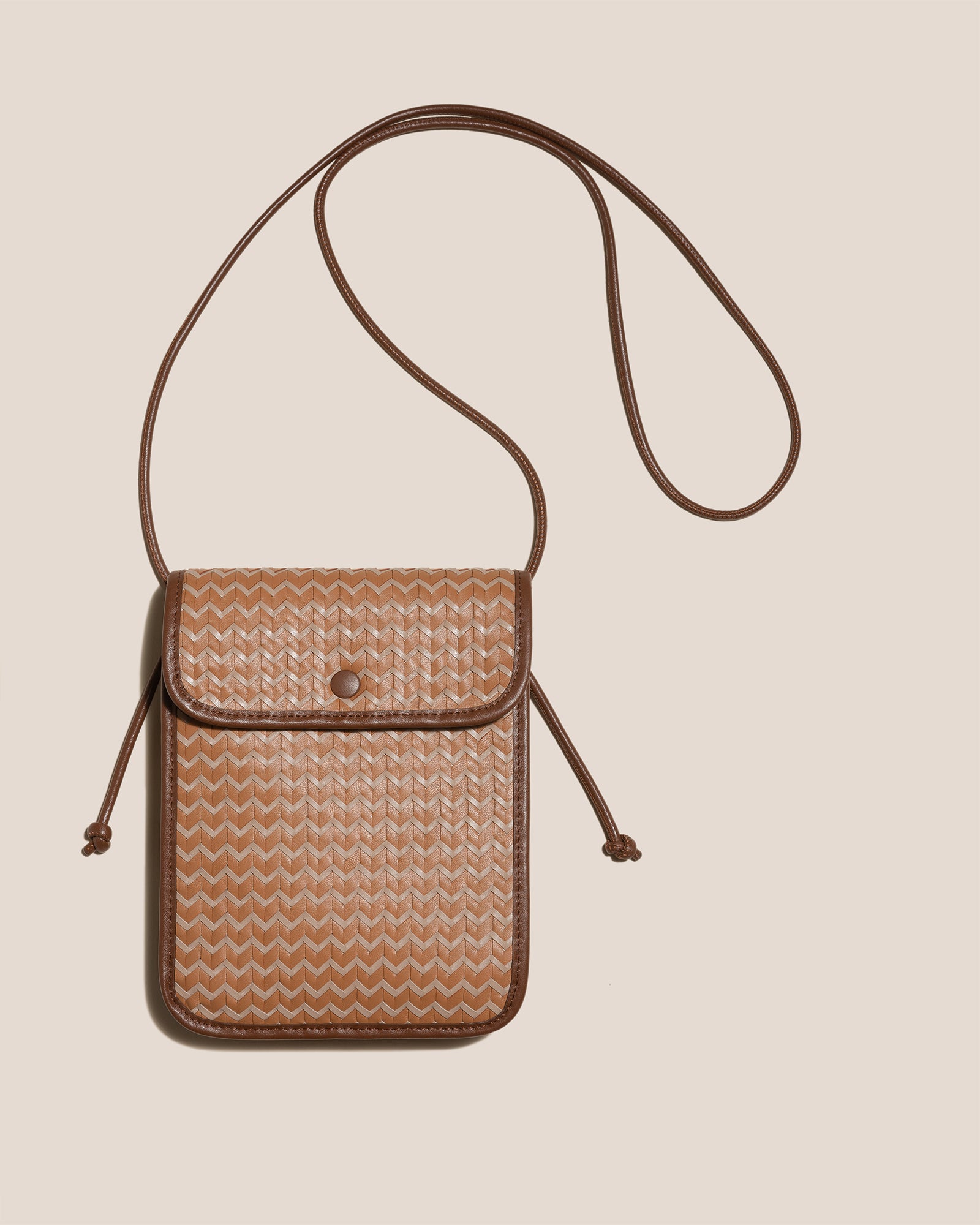 HEREU ☆ TERRA RAFFIA - Square-Flat Crossbody Bag TERRA RAFFIA - Square-Flat Crossbody Bag – Hereu Studio