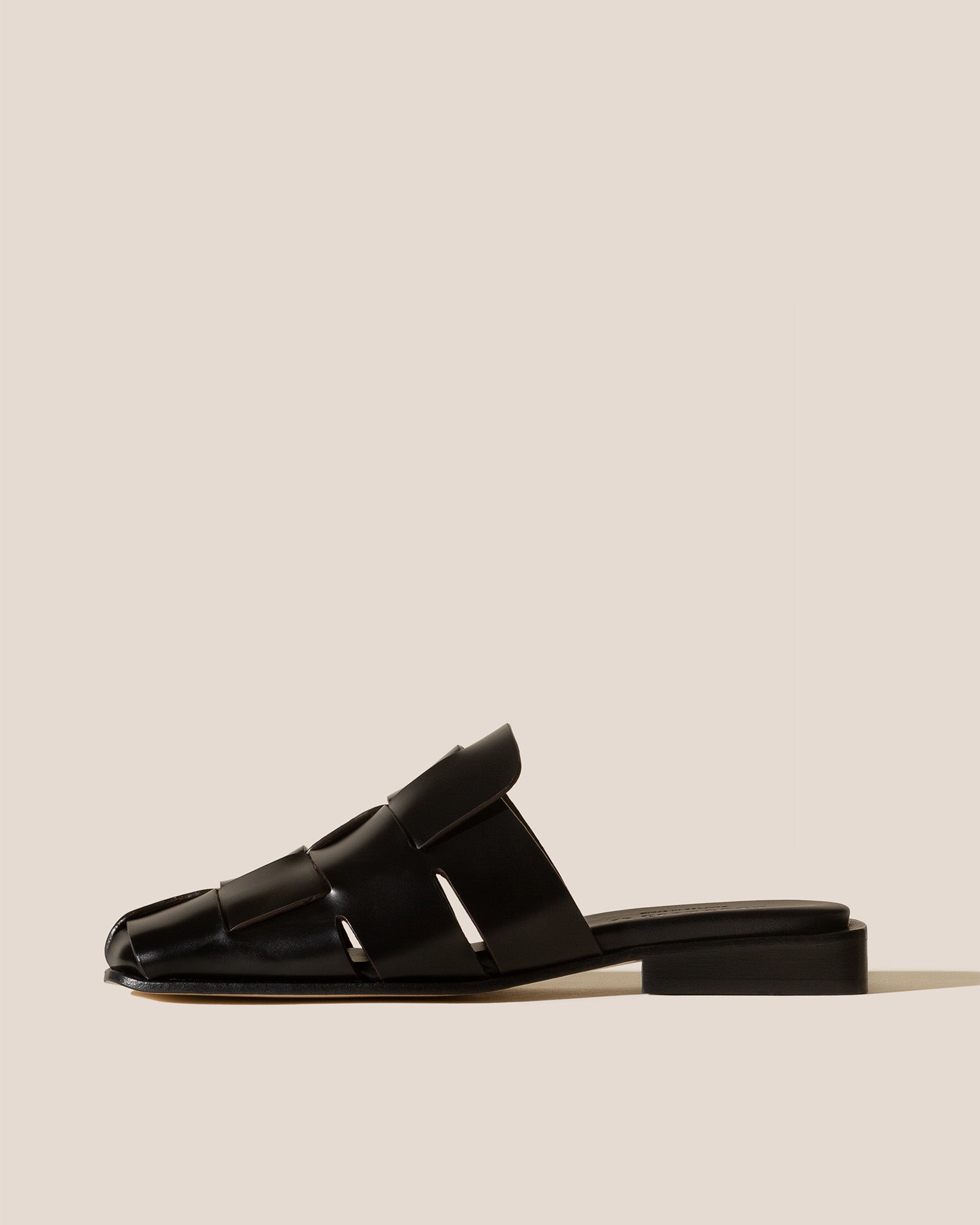 CORAIA - Interwoven Mule – Hereu Studio