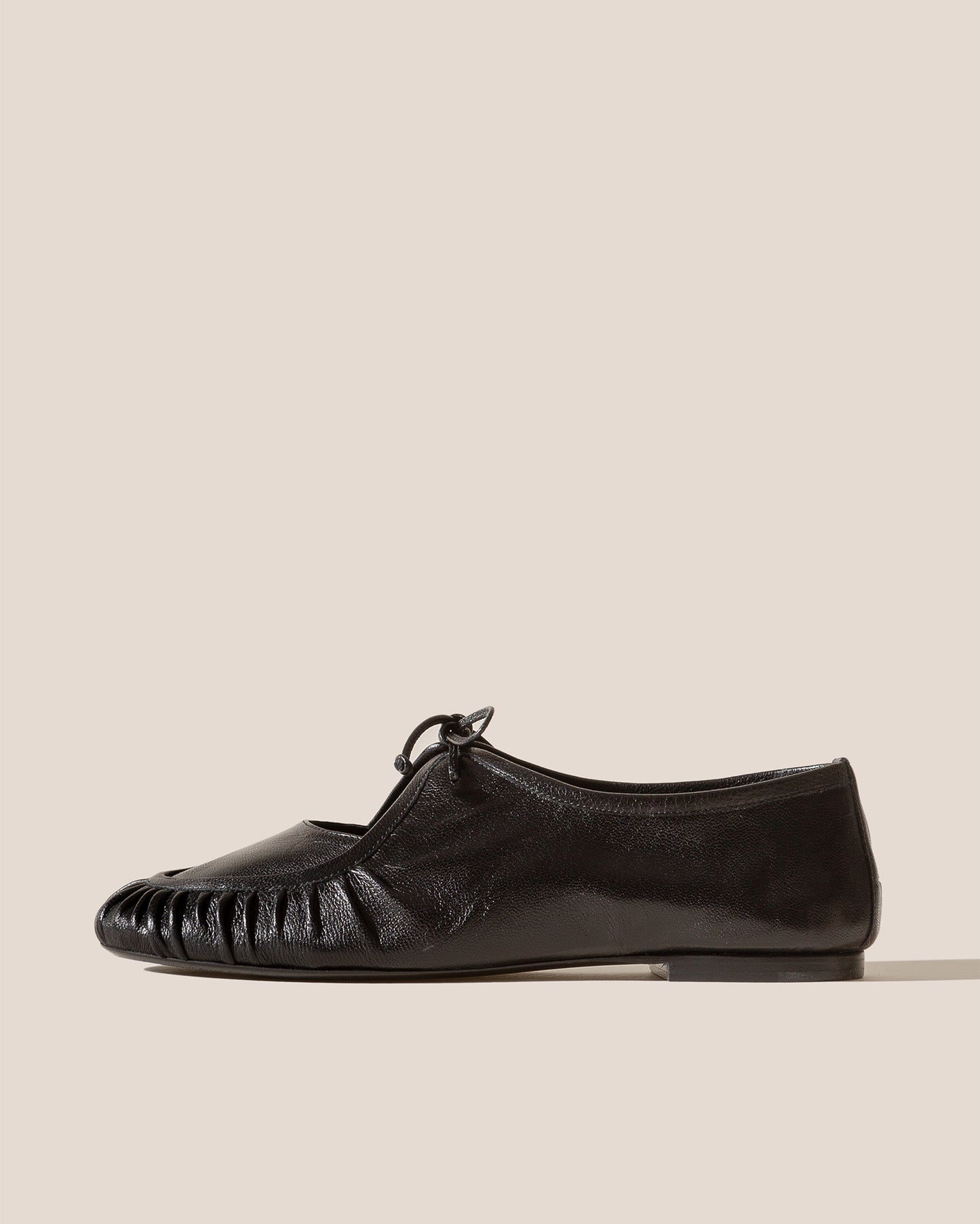 COVETA SUPPLE SHINY - Pleated Lace-up Loafer