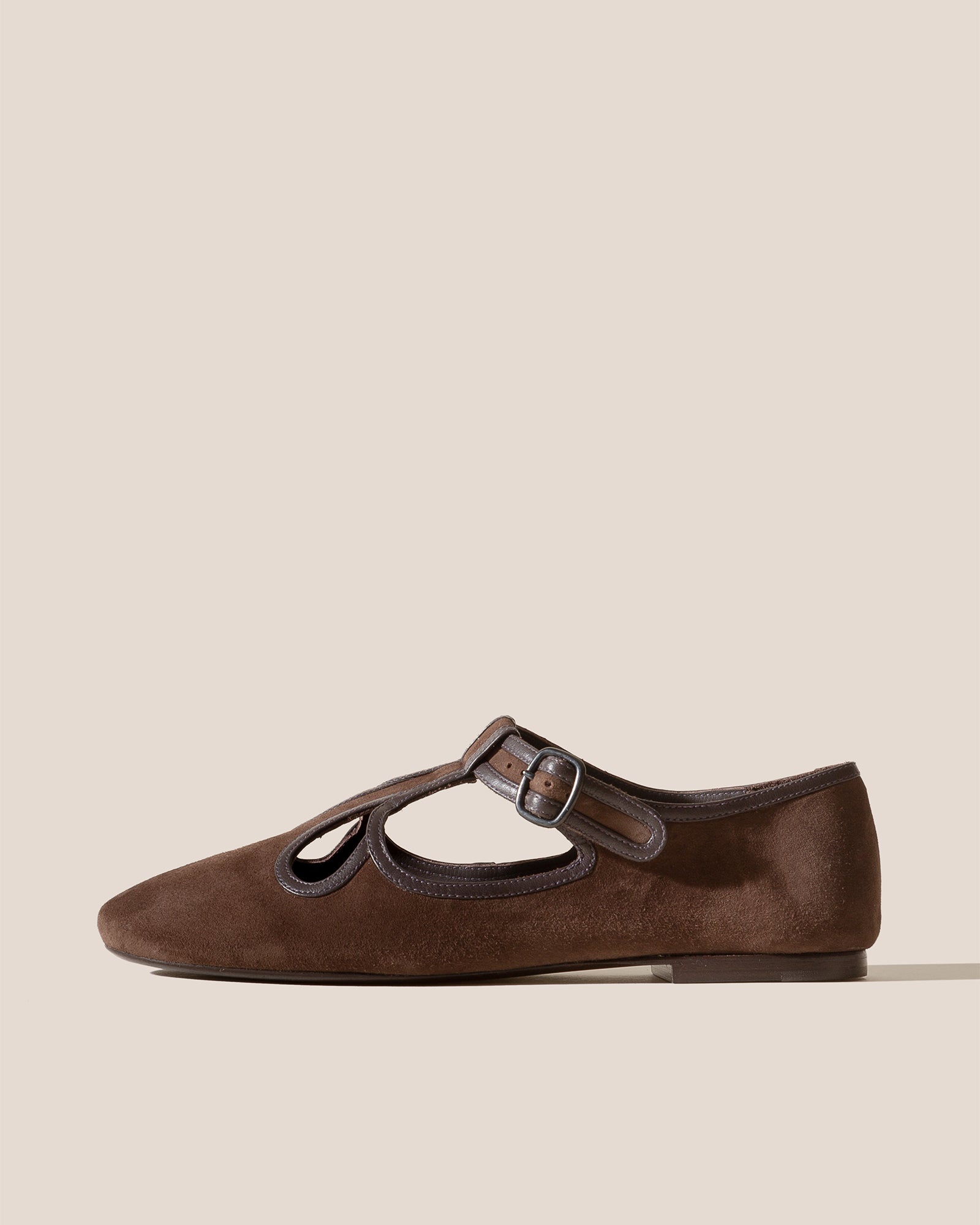 ONDARA SUEDE - Flat Cut-out Shoe – Hereu Studio