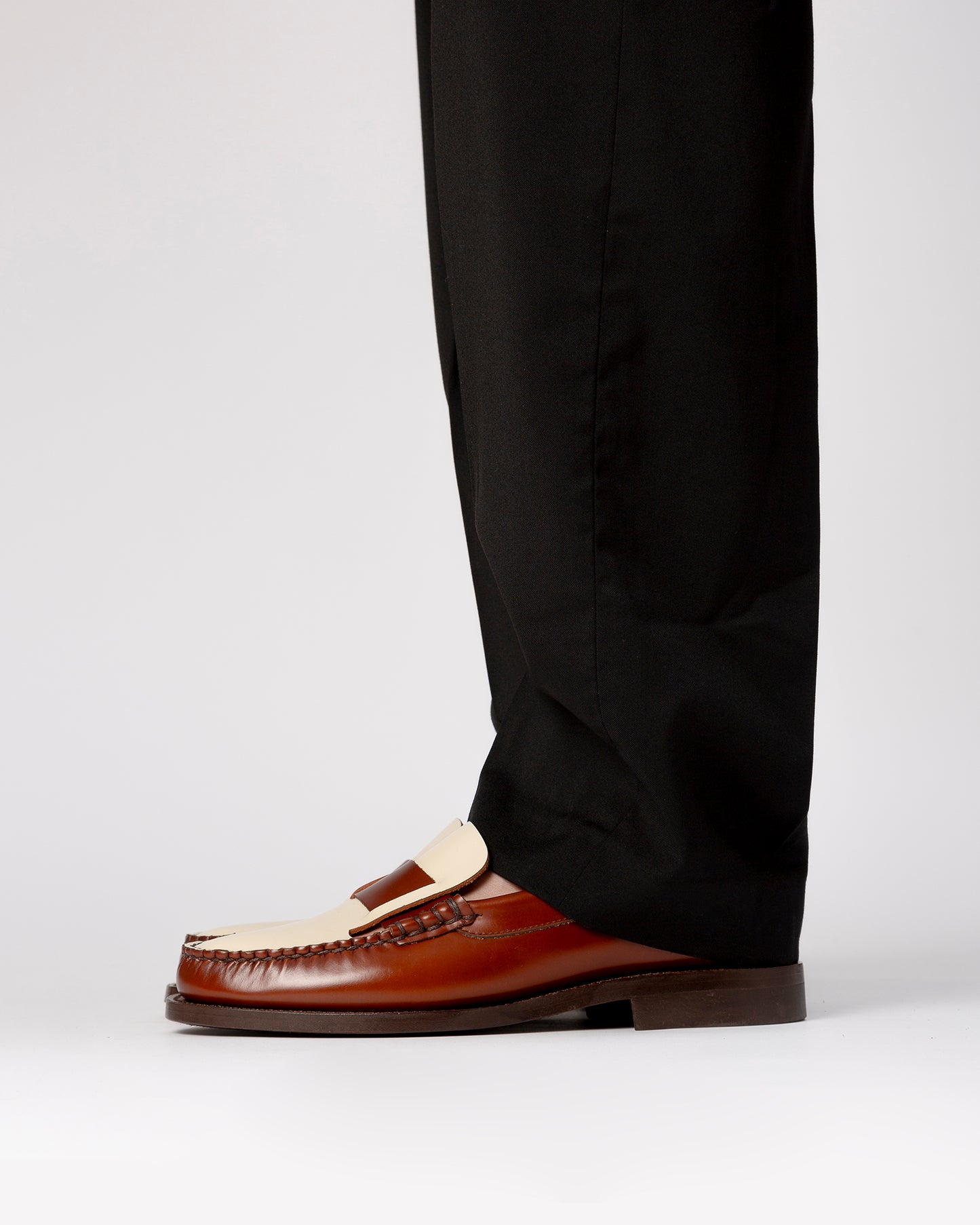 SINEU R BICOLOUR - Interlaced-detail Slip-on Loafer