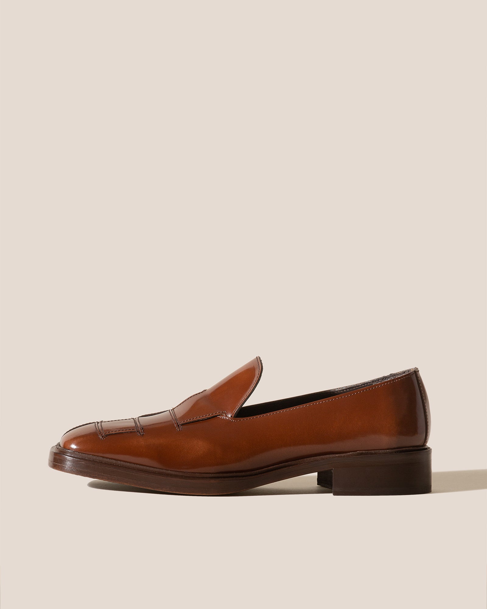 GUERA POLISHED - Interwoven Slip-On Loafer – Hereu Studio