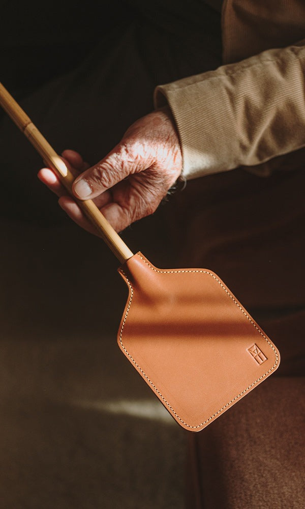 ESPANTAMOSCAS - Leather and Bamboo Fly Swatter by Miguel Milá