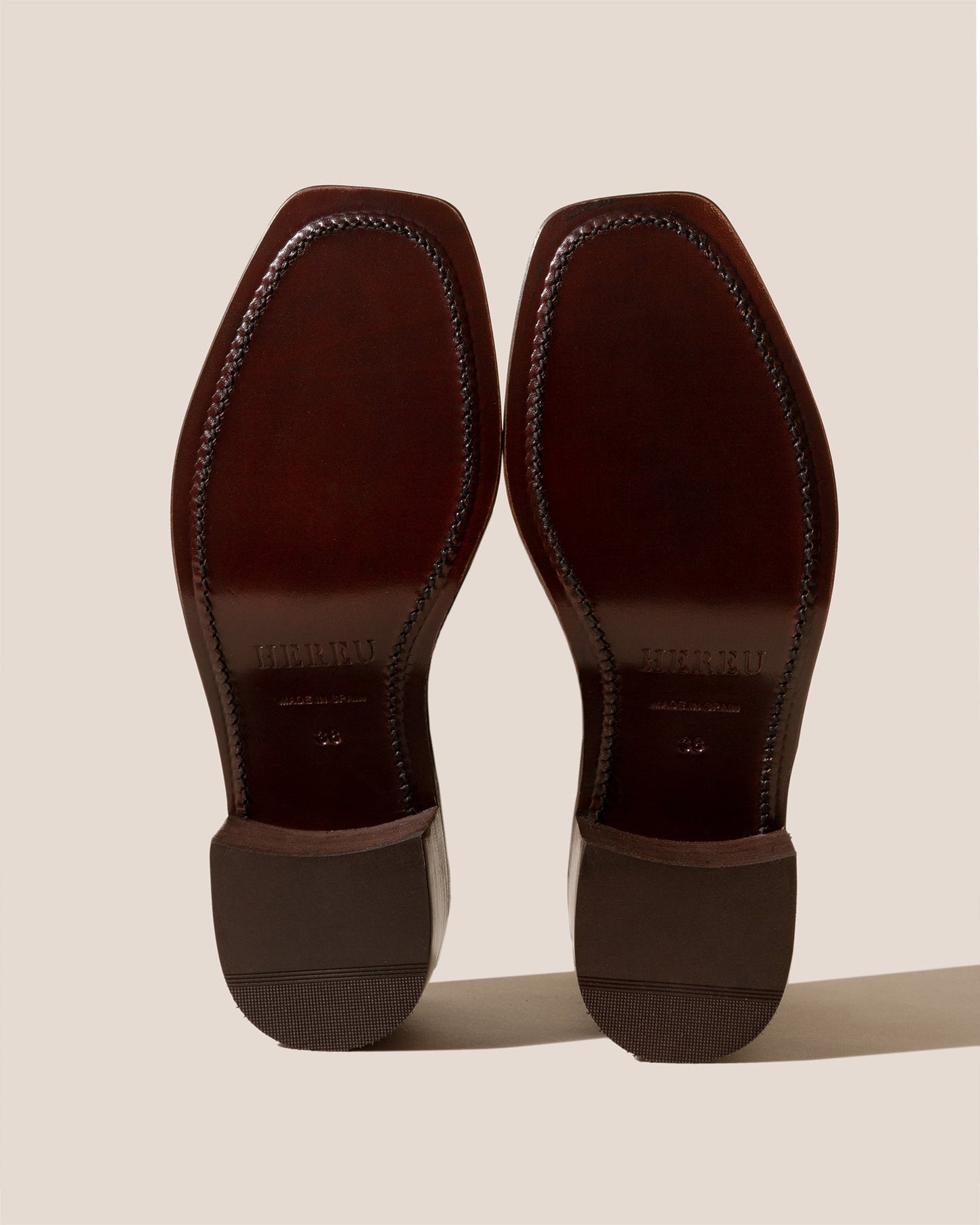 ALBER HEELED - T-Bar Loafer