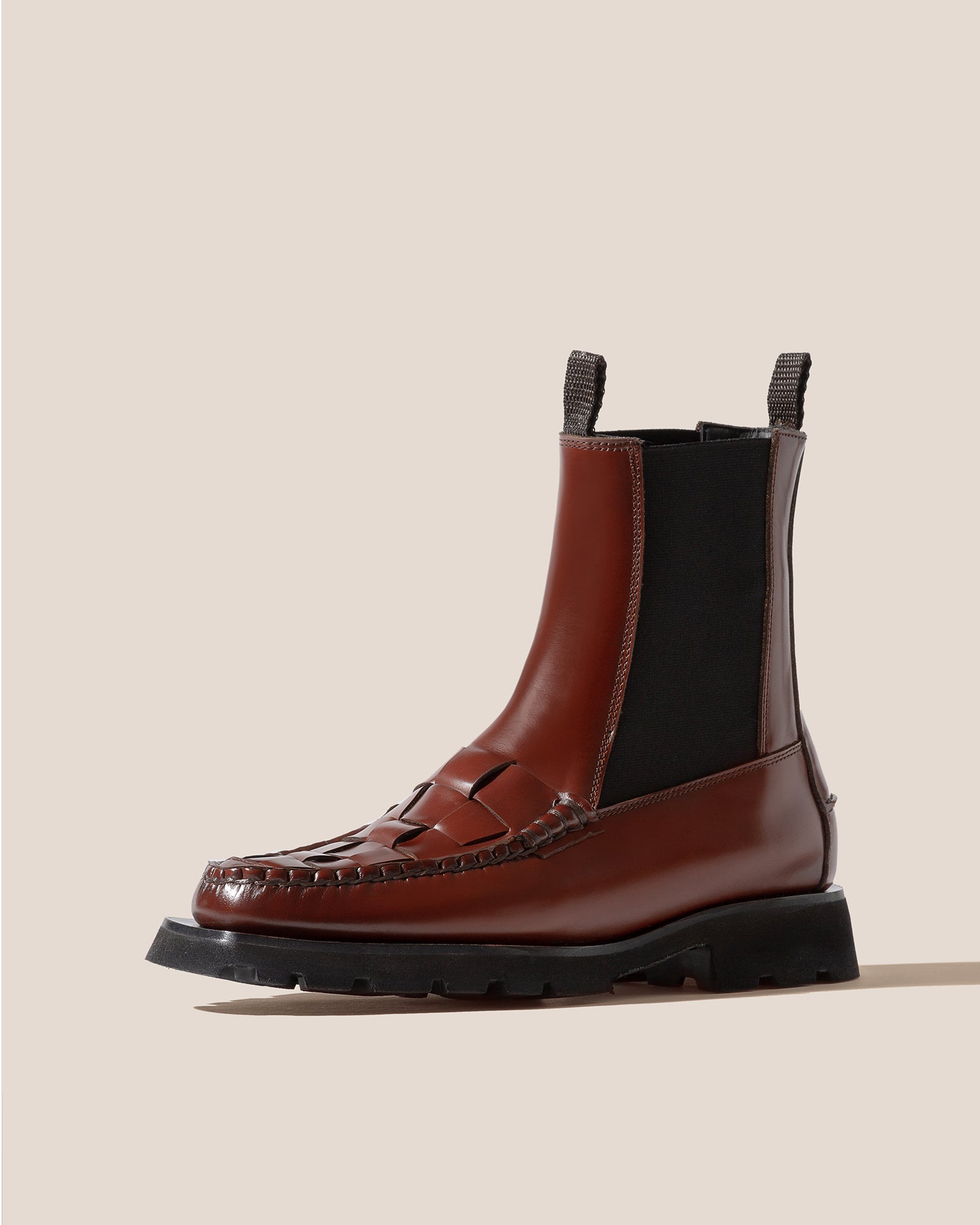 Sporty chelsea clearance boots