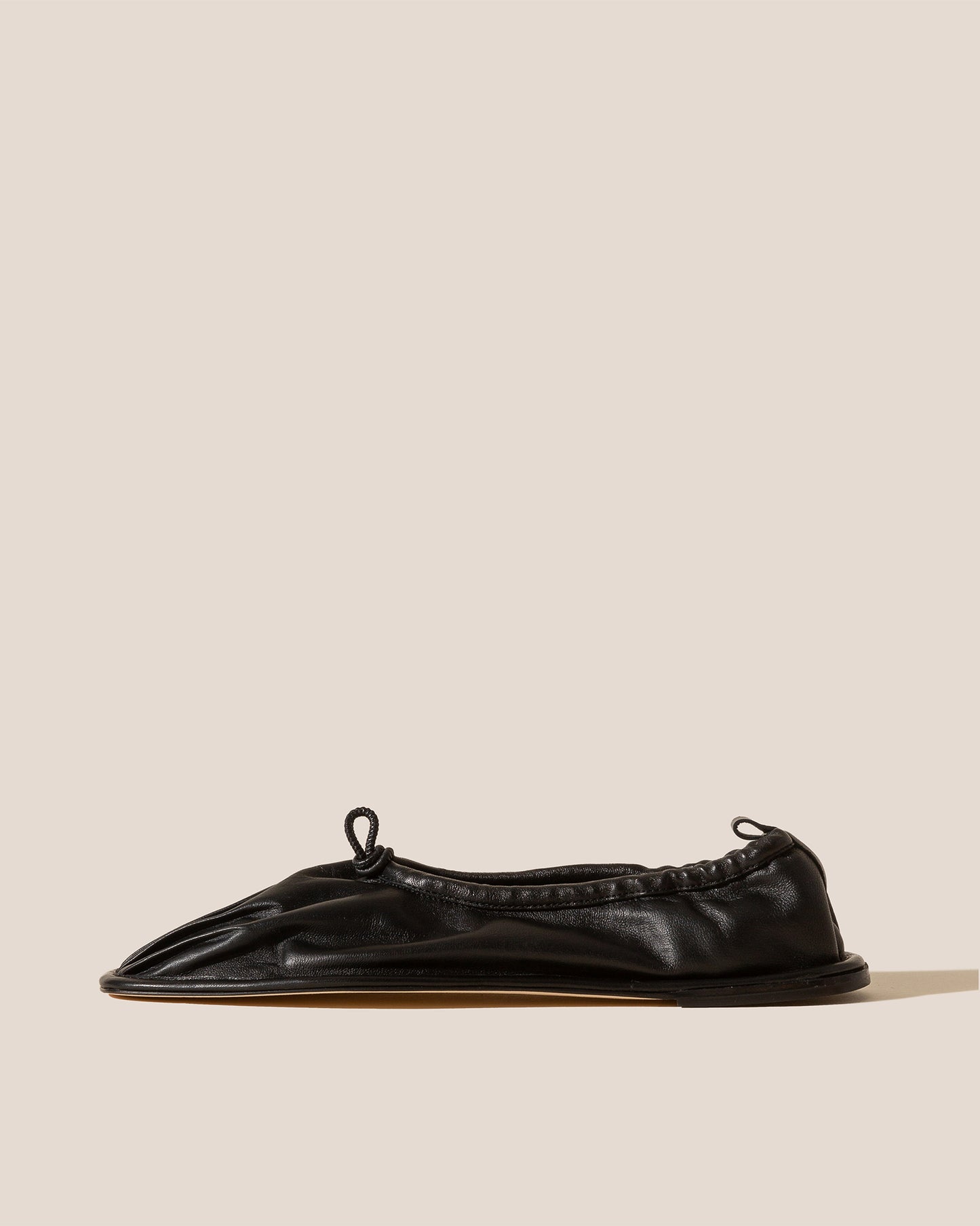 PUNTERA - Men's Pleated-Toe Pump