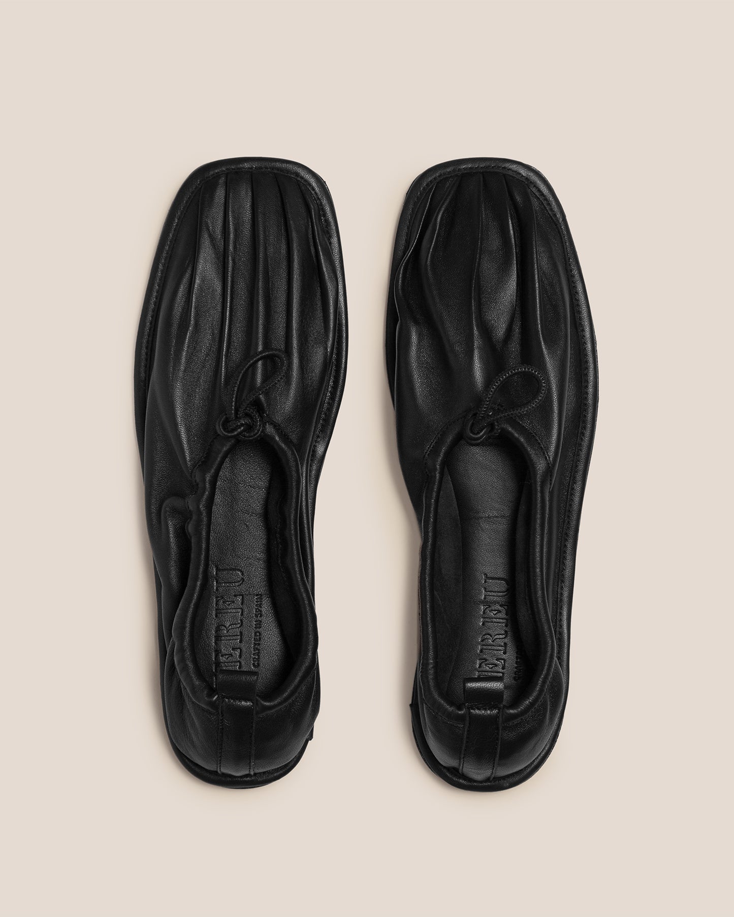 PUNTERA - Men's Pleated-Toe Pump