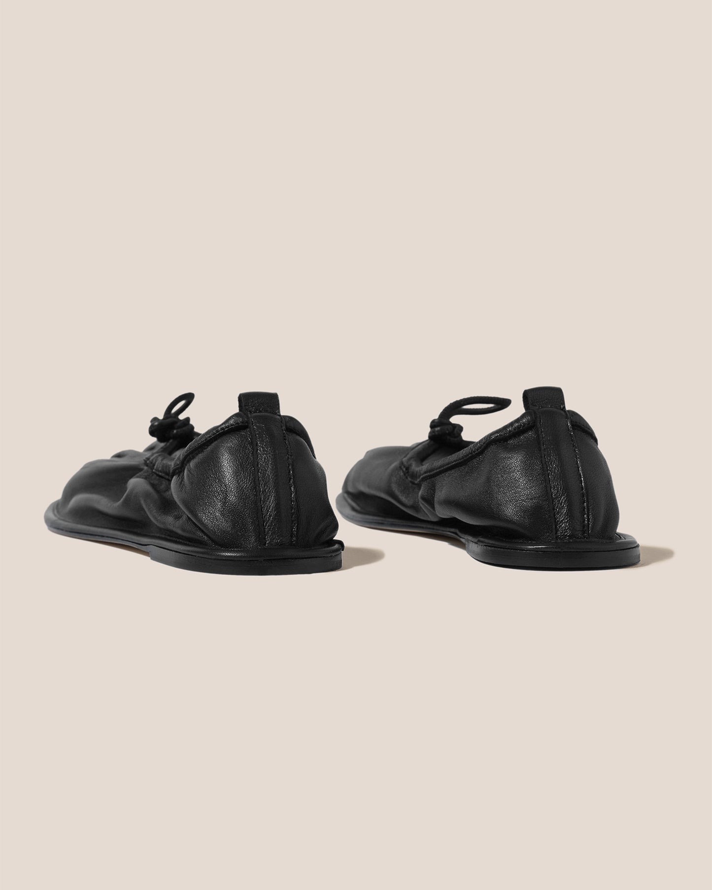 PUNTERA - Men's Pleated-Toe Pump