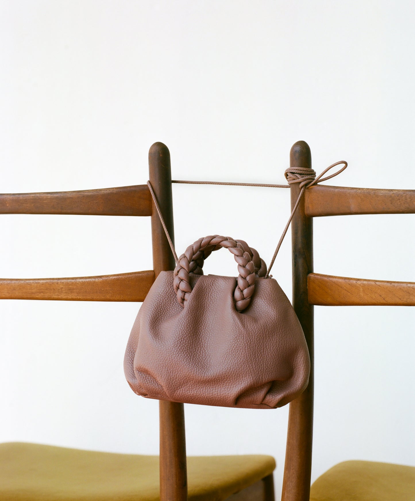 BOMBON GRAINY - Small Plaited-handle Leather Crossbody Bag