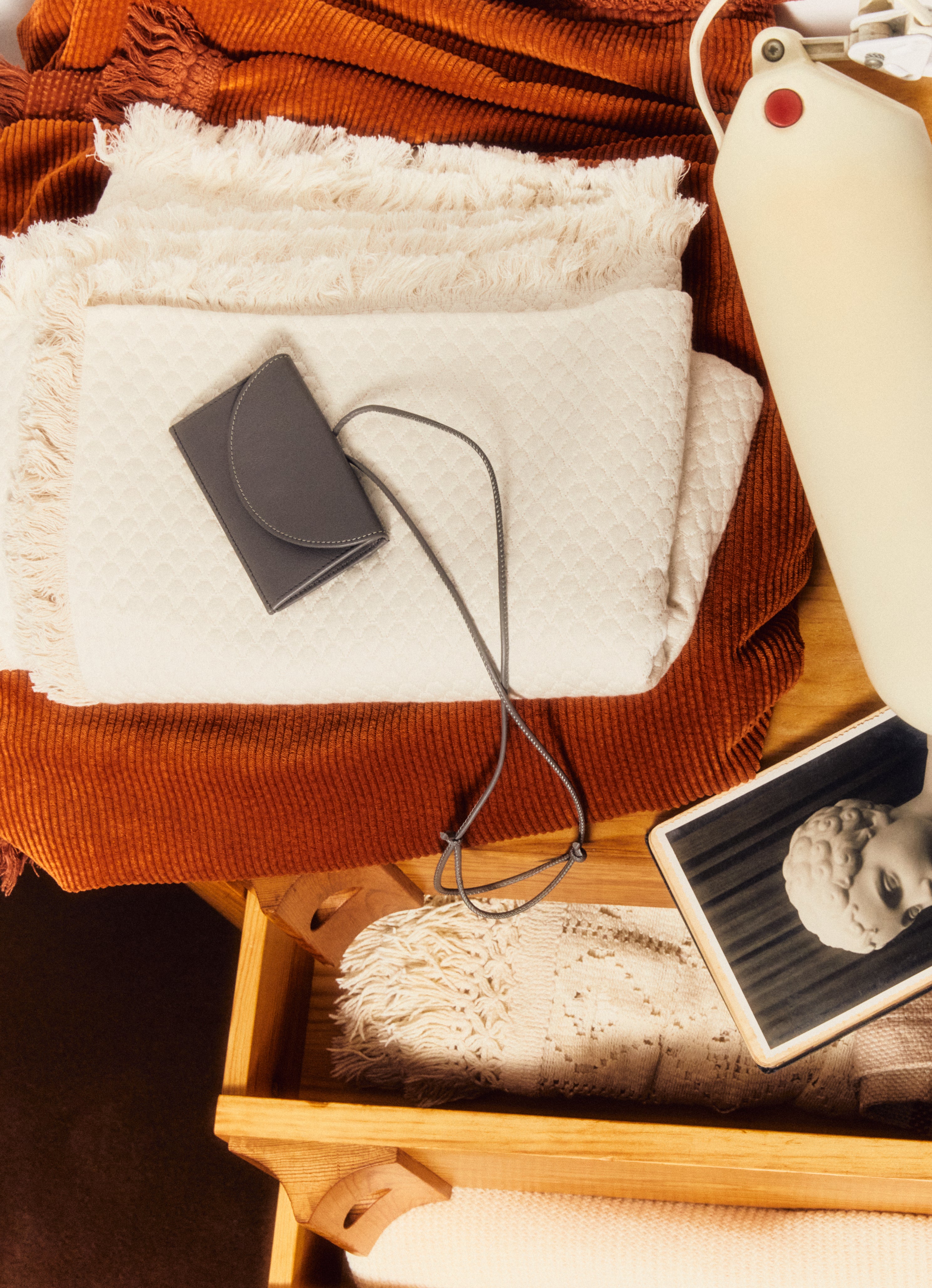 PENJAT - Leather Wallet with Strap