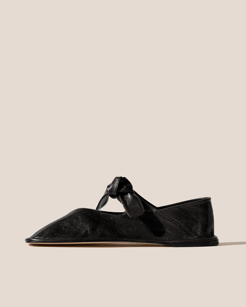 【HEREU】LLASADA SUPPLE SHINY Front-Knot Pump LLASADA SUPPLE SHINY - Front-Knot Pump – Hereu Studio
