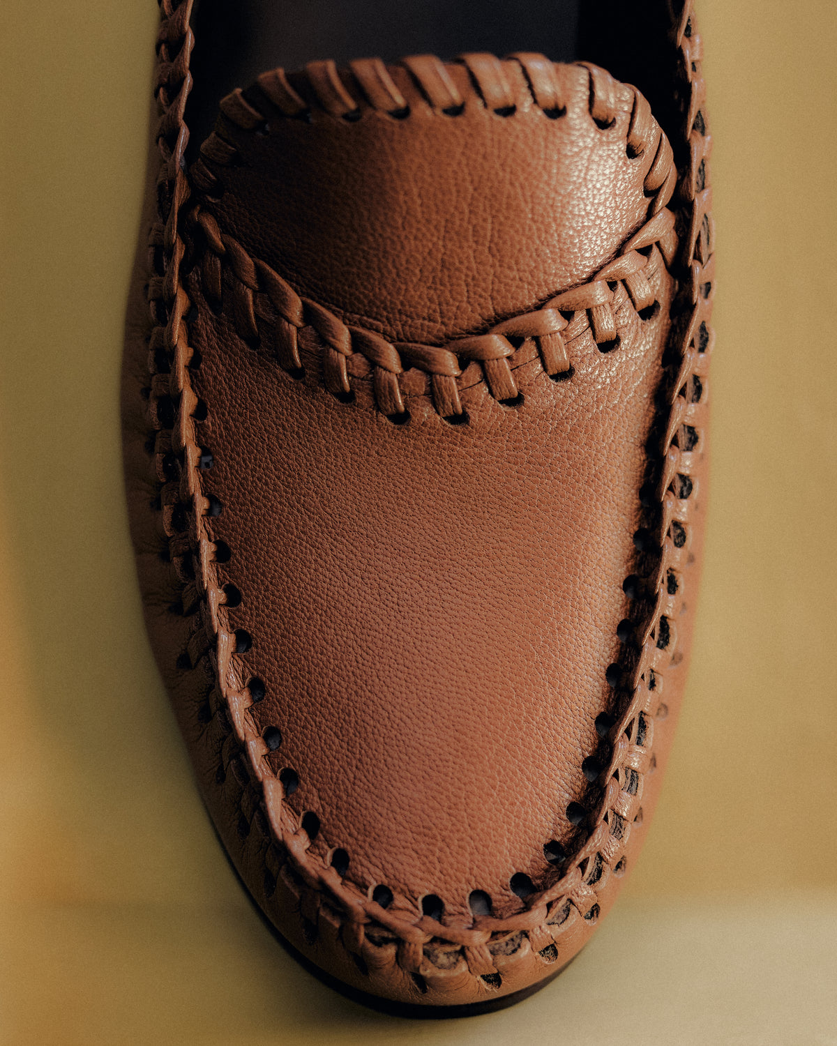 SASTRE SUPPLE SHINY - Braided Seam Slip-On Loafer