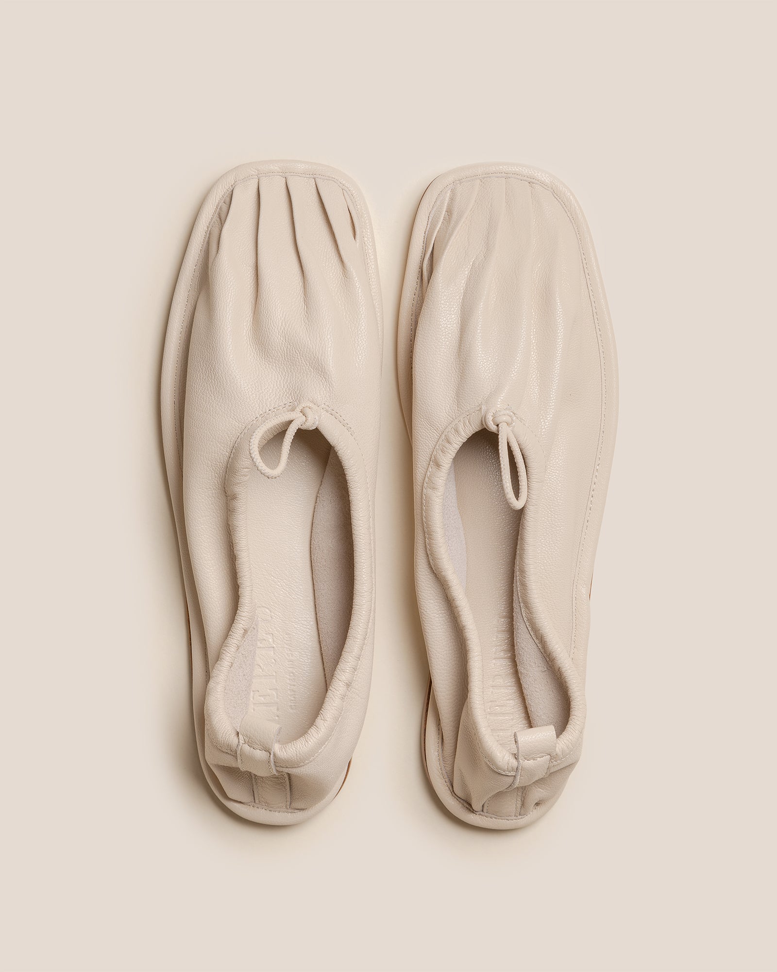 【HEREU】PUNTERA SUPPLE SHINY Pleated-Toe Pump PUNTERA SUPPLE SHINY - Pleated-Toe Pump – Hereu Studio