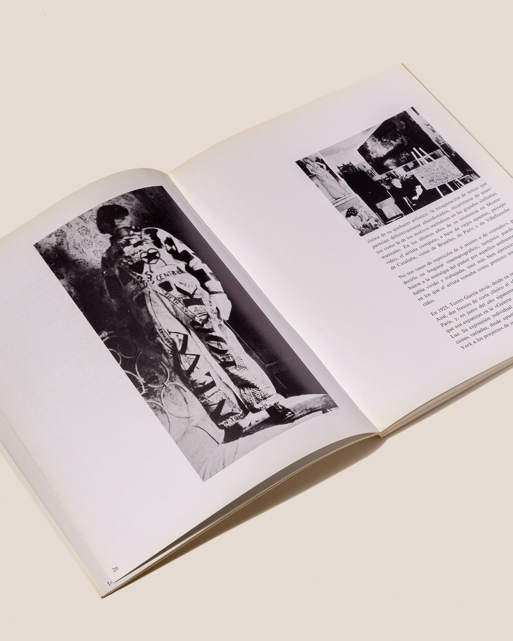 J. TORRES GARCIA. EXPOSICIÓN ANTOLÓGICA - Museo de Arte Moderno Book