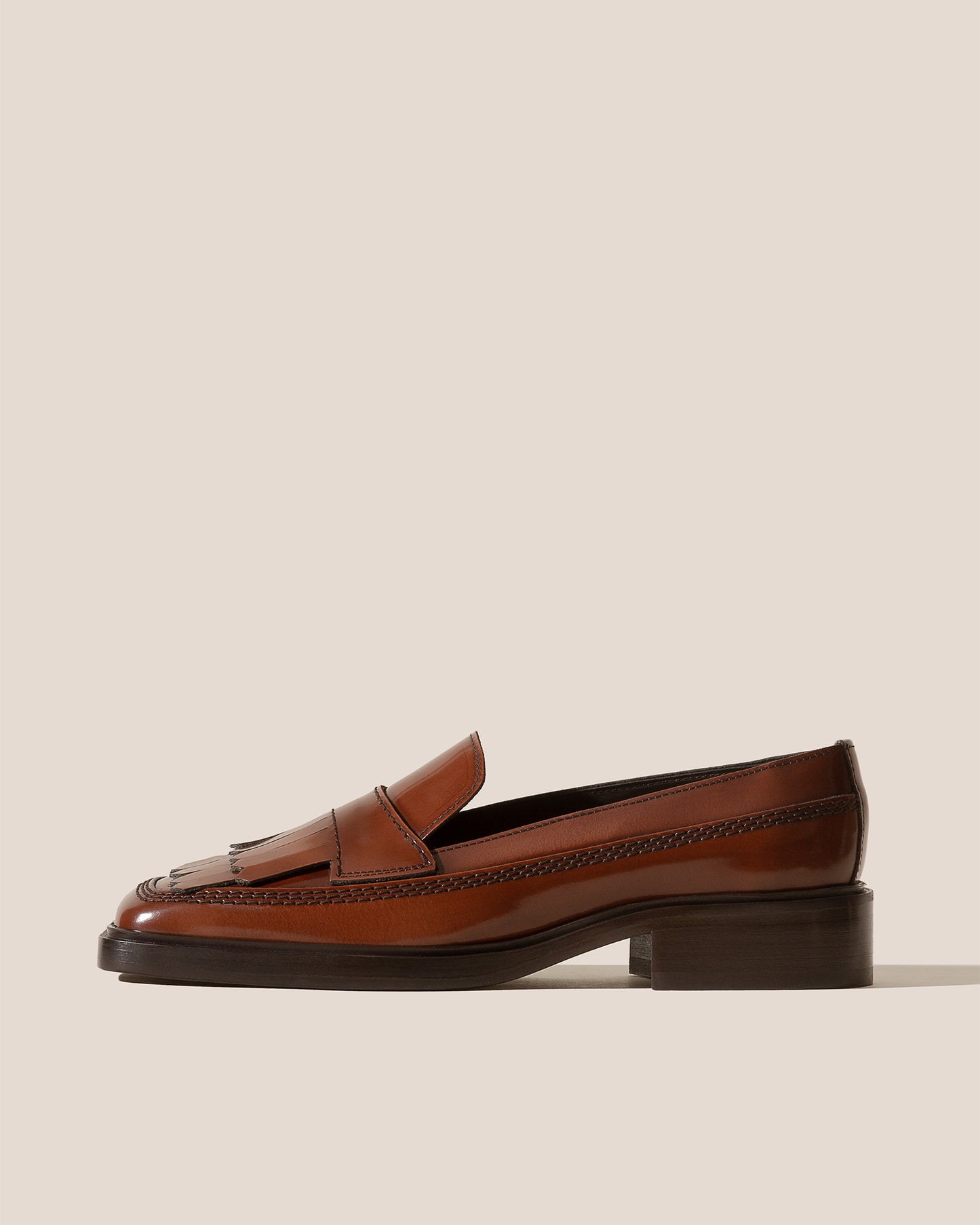 AINA POLISHED - Fringed Slip-On Loafer