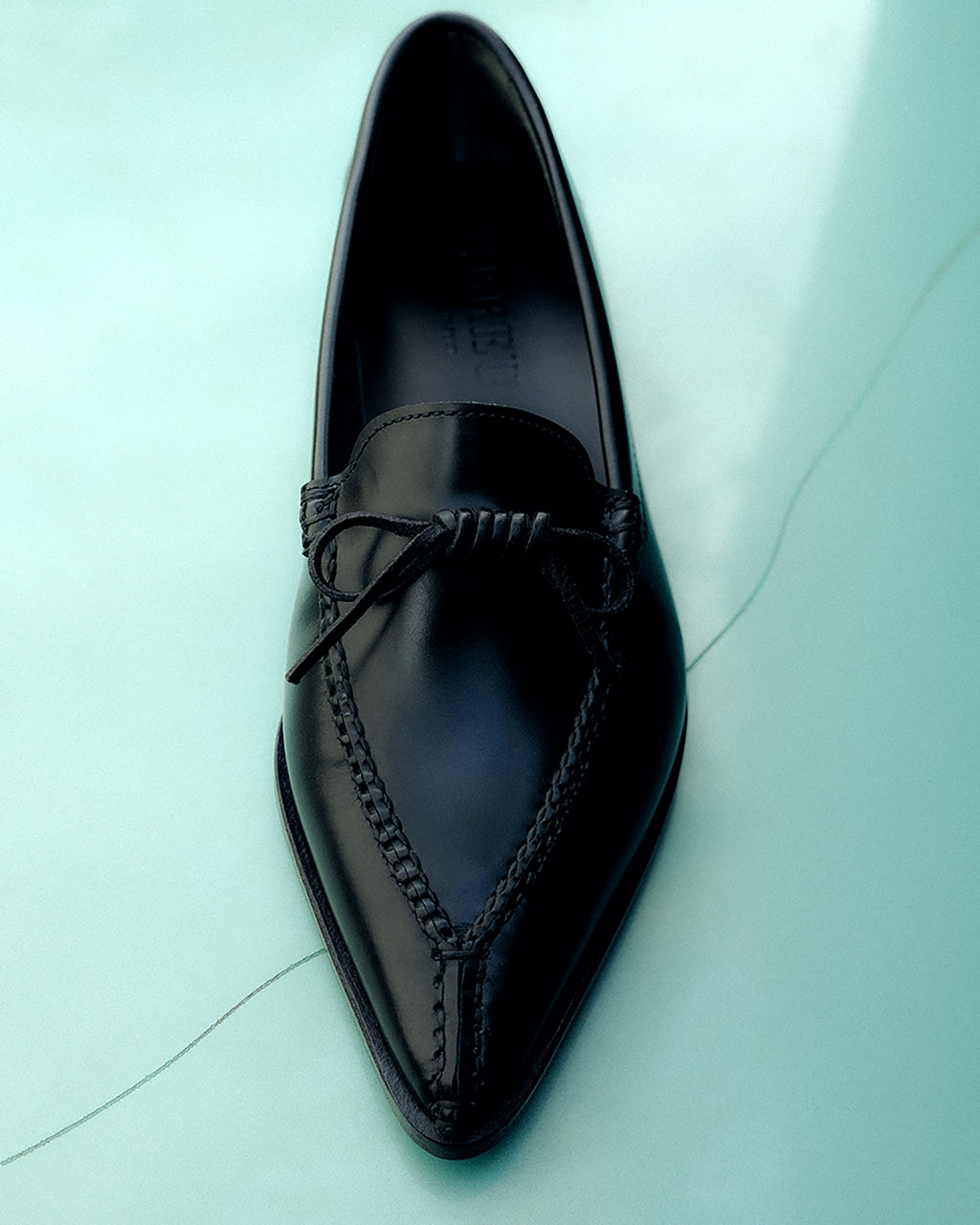 ARESTA - Pointy Moccasin Flat