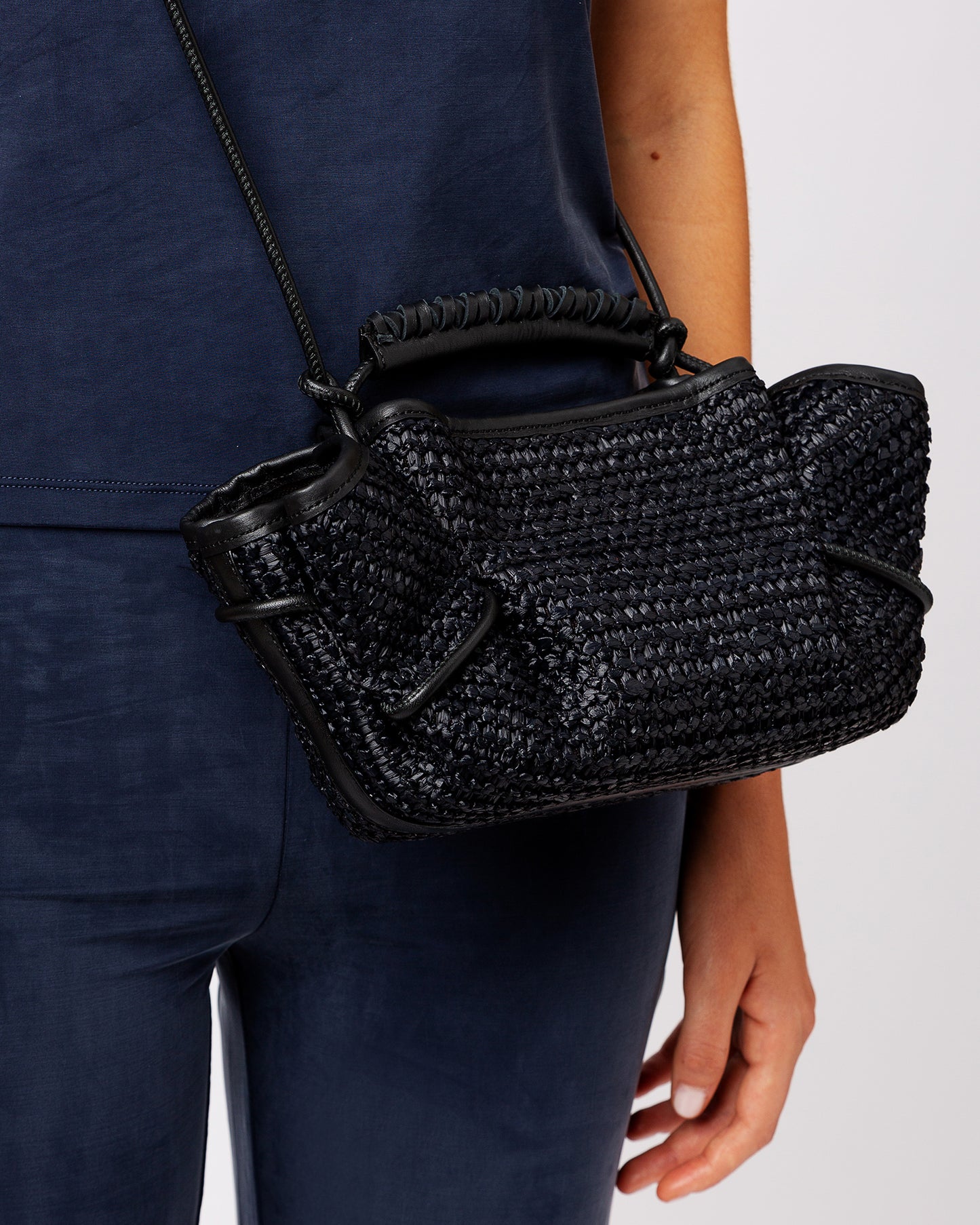 ARTA MINI RAFFIA - Pleated Crossbody Bag