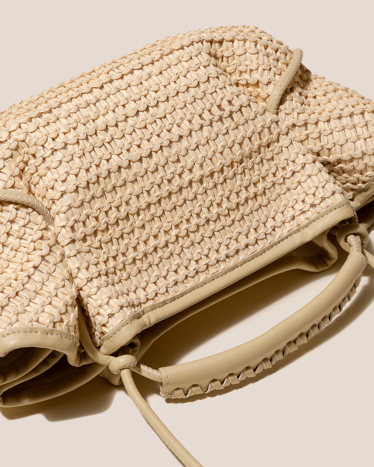 ARTA MINI RAFFIA - Pleated Crossbody Bag