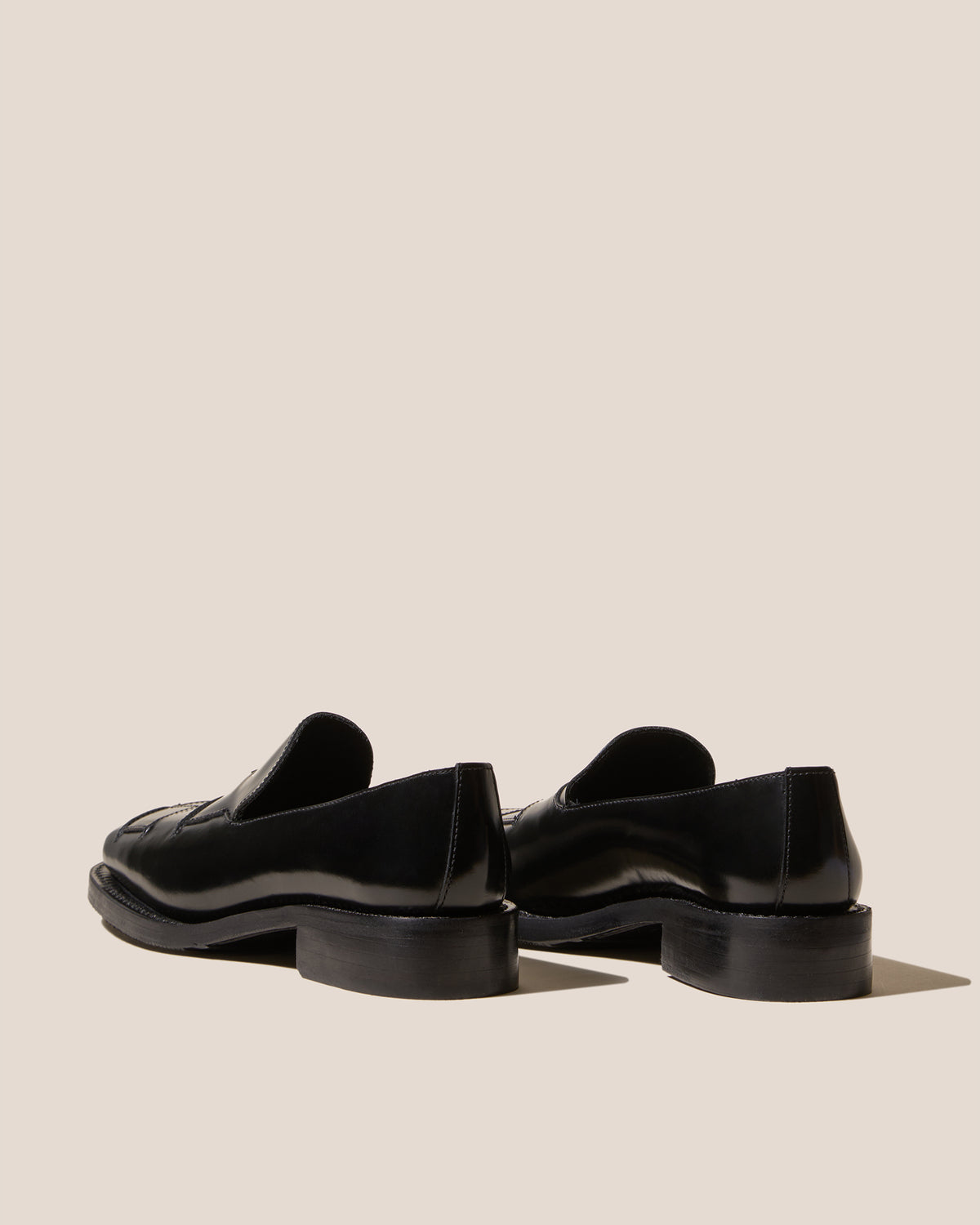 GUERA POLISHED - Interwoven Slip-On Loafer
