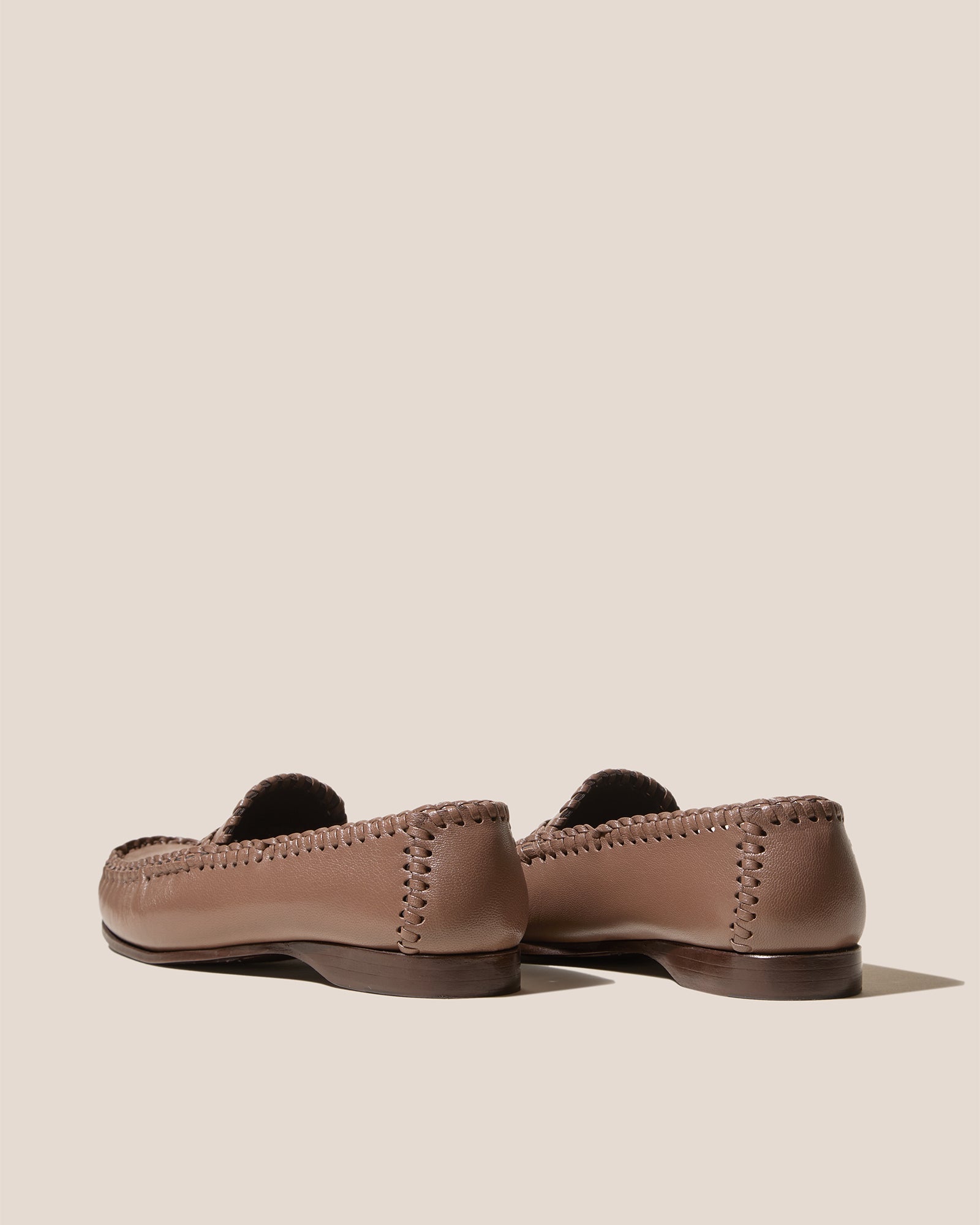 SASTRE SUPPLE SHINY - Braided Seam Slip-On Loafer