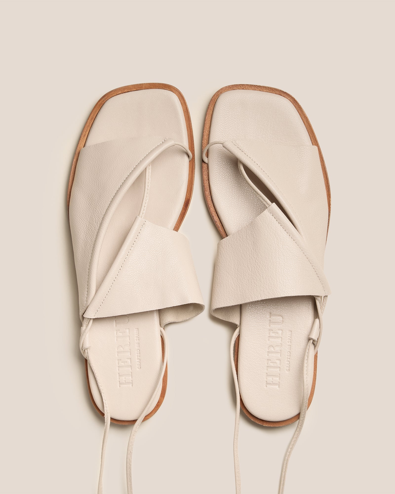 CLAVA ANKLE SUPPLE SHINY - Ankle Laced Asymmetrical Sandal – Hereu