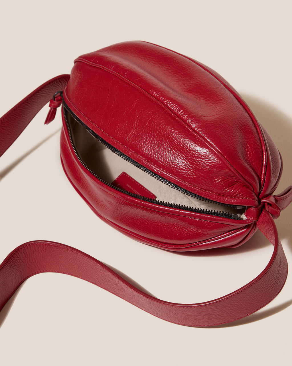 BOYA L DISTRESSED - Ball-Shaped Crossbody Bag