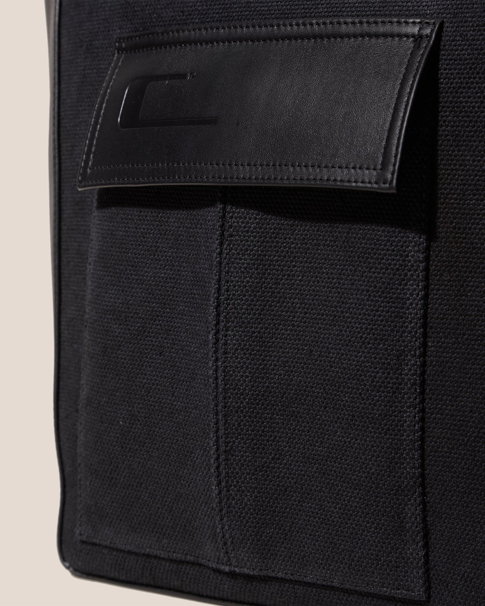 VINCLE L - Messenger Bag