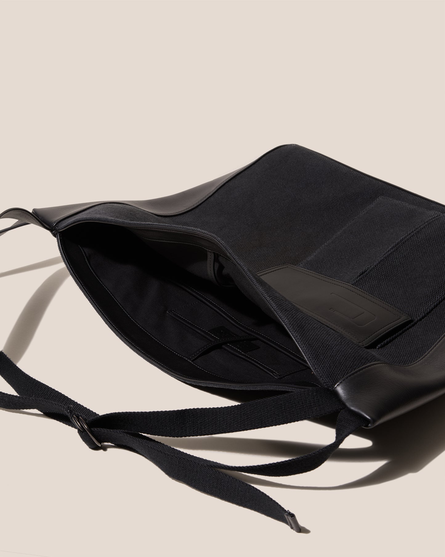 VINCLE L - Messenger Bag