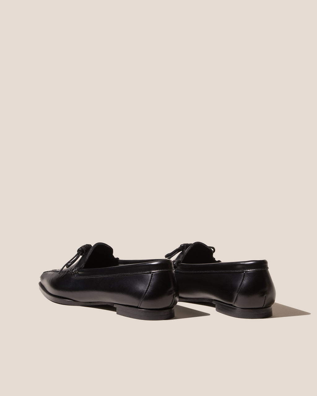 ARESTA - Pointy Moccasin Flat