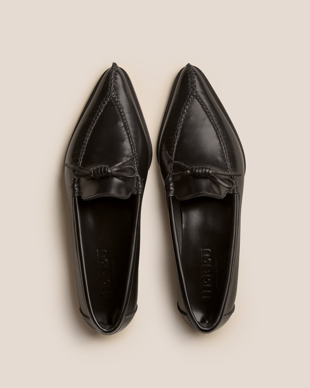 ARESTA - Pointy Moccasin Flat