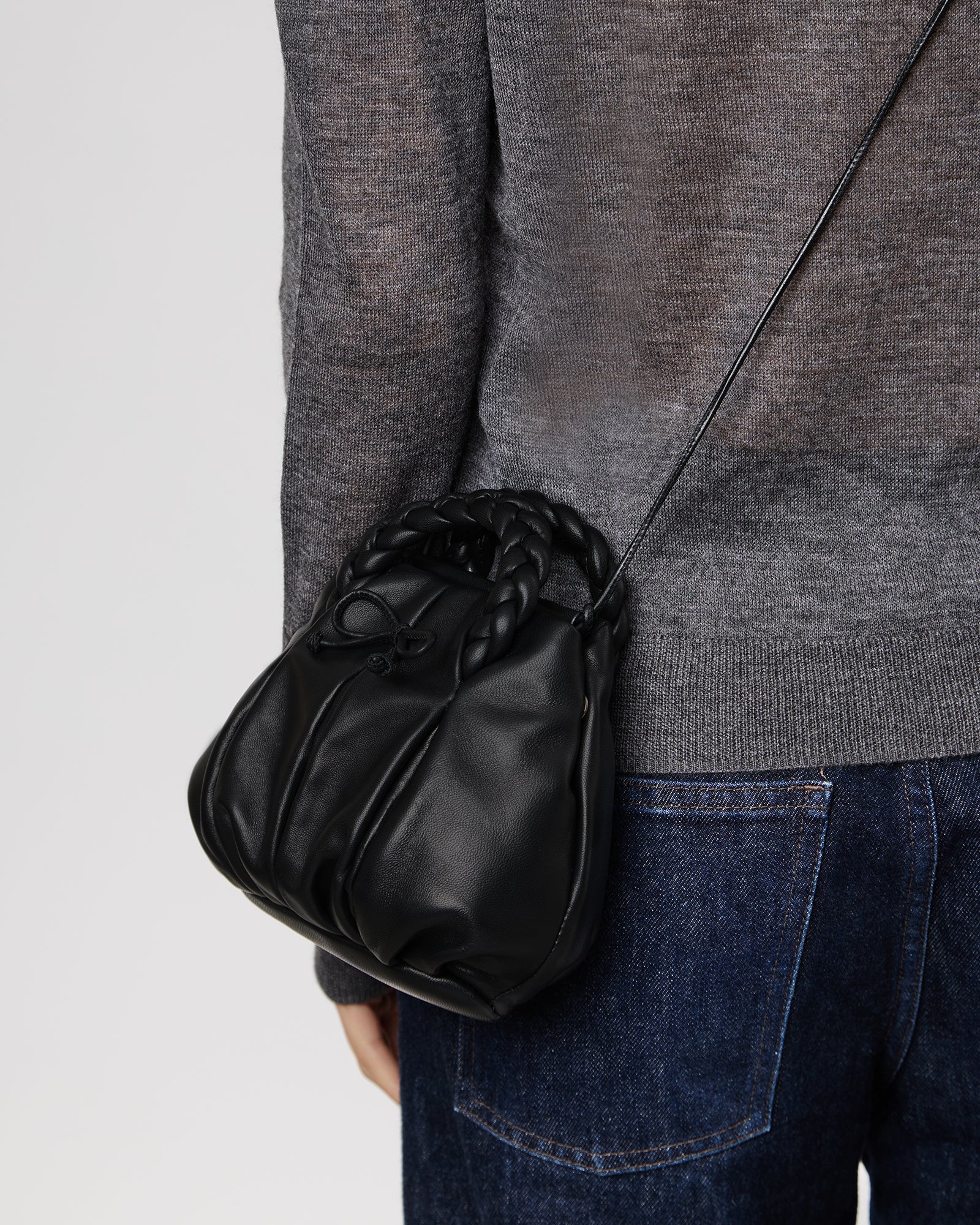 BOMBON BOW - Plaited-handle Leather Handbag – Hereu Studio