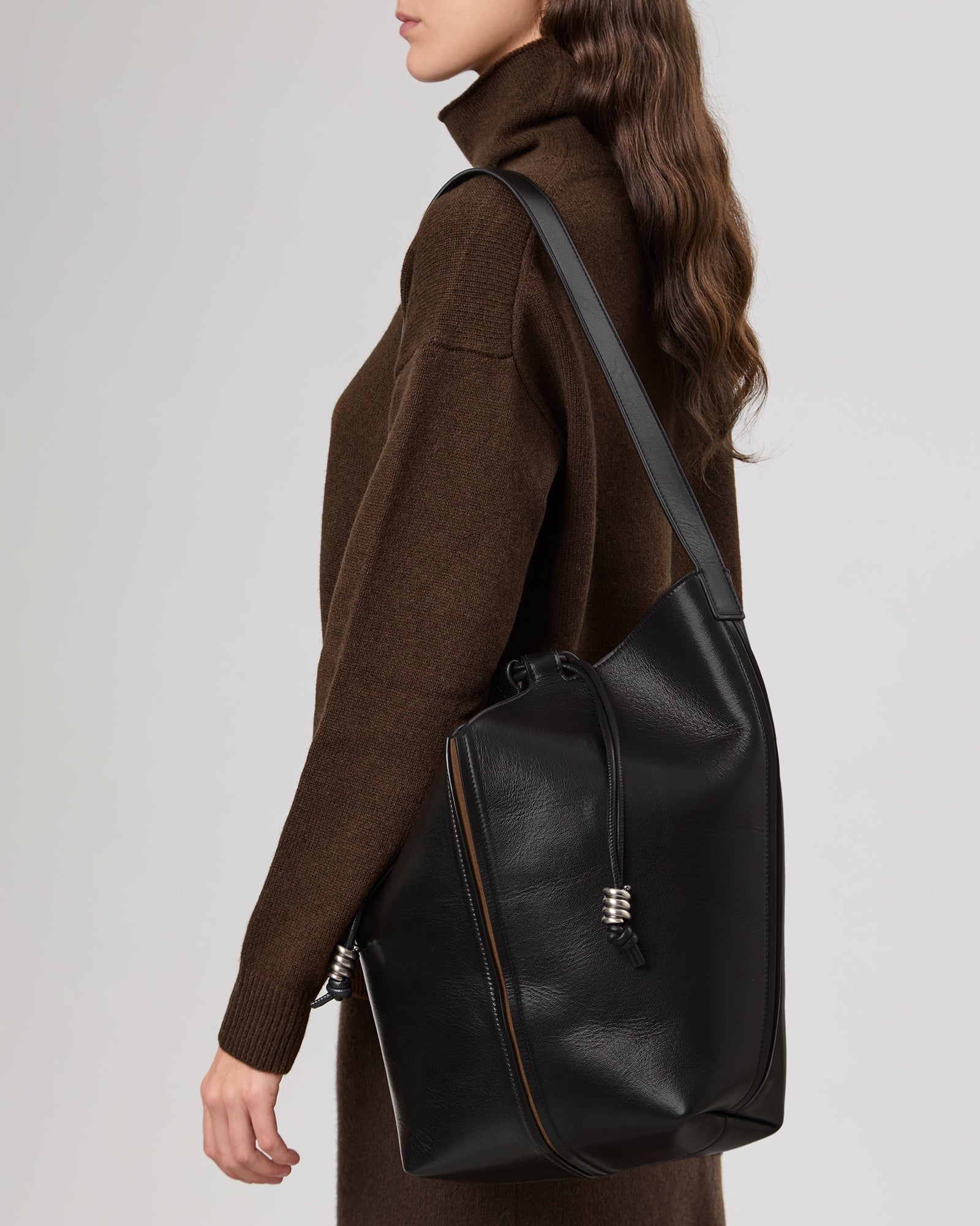 BAGURO バグロ RIBA - Bucket Shoulder Bag – Hereu Studio