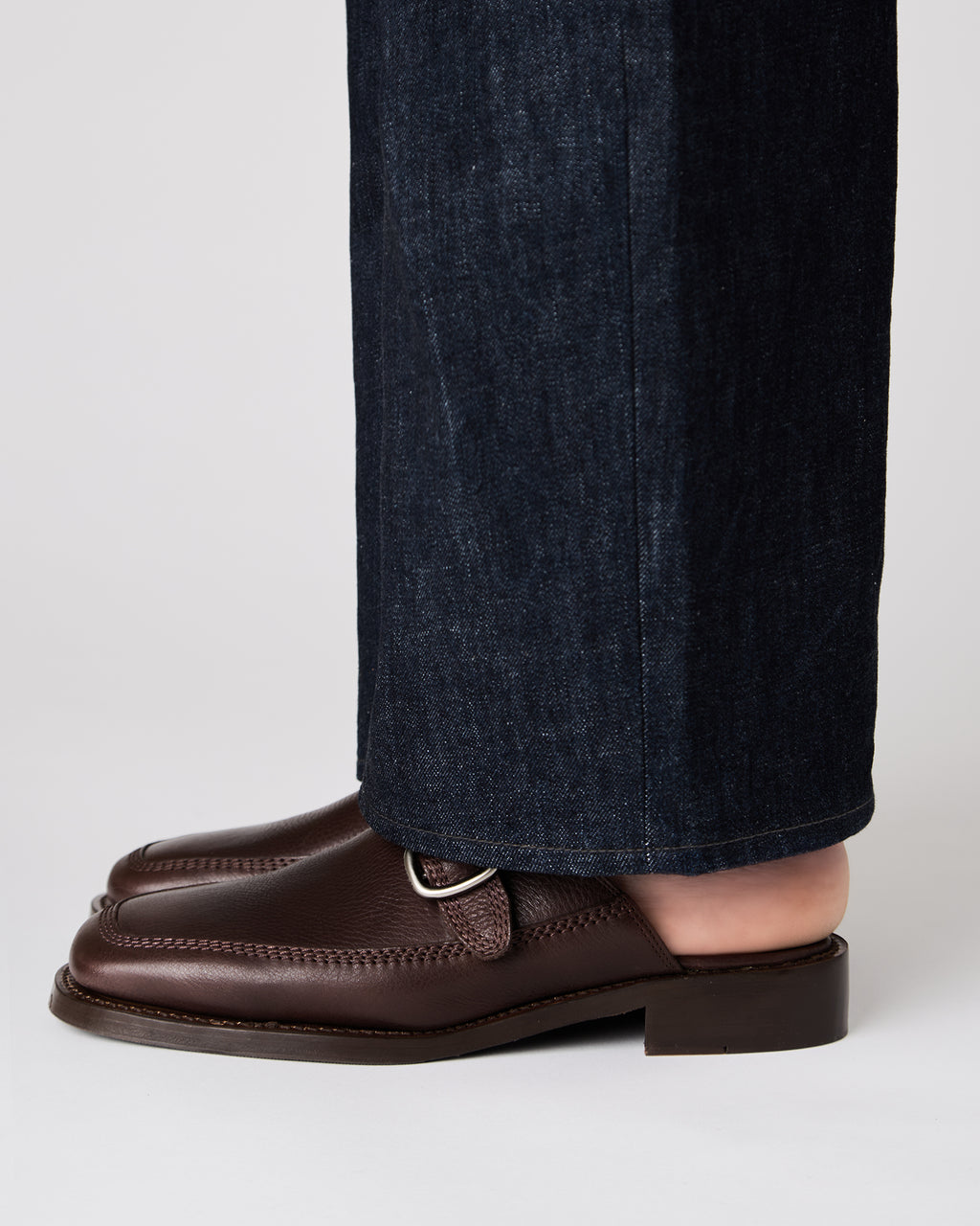 BERNAT MULE - Men’s Buckle-Detail Mule