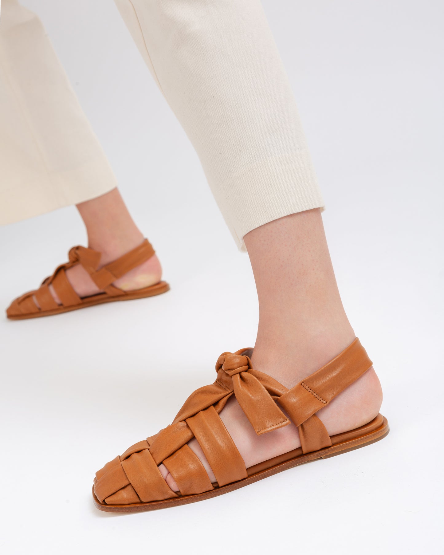 BENA - Interwoven Knotted T-bar Sandal