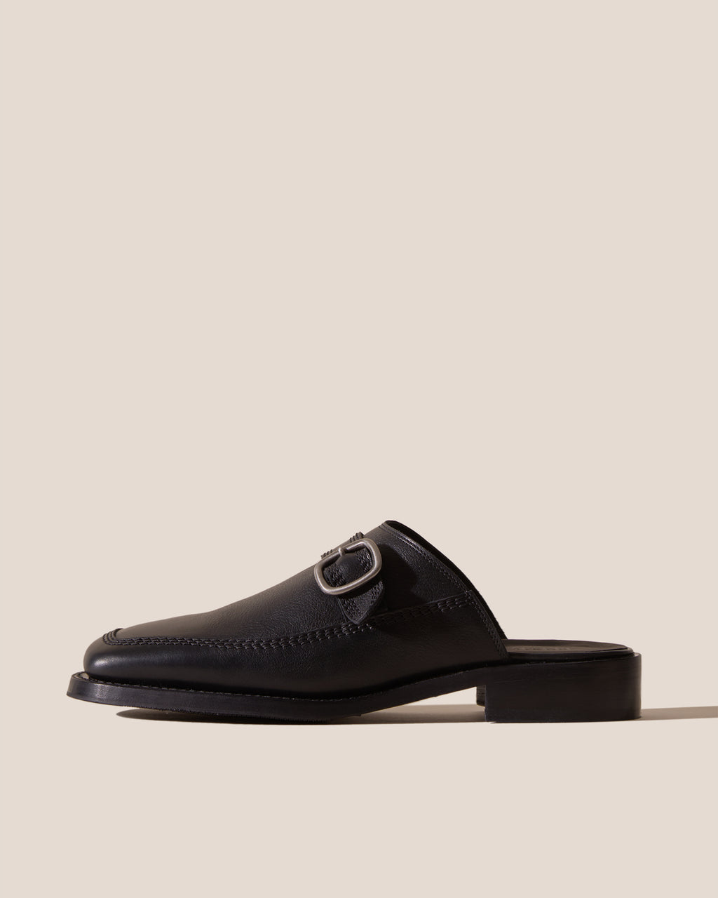 BERNAT MULE - Men’s Buckle-Detail Mule