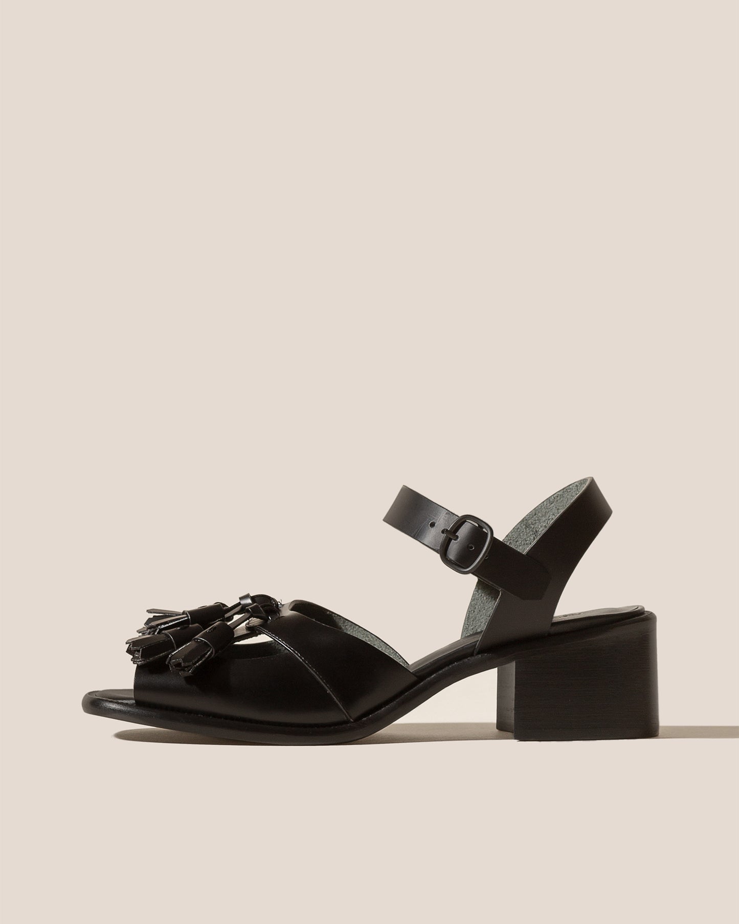 BOQUERIA HEELED - Open-Toe Tasseled Sandal