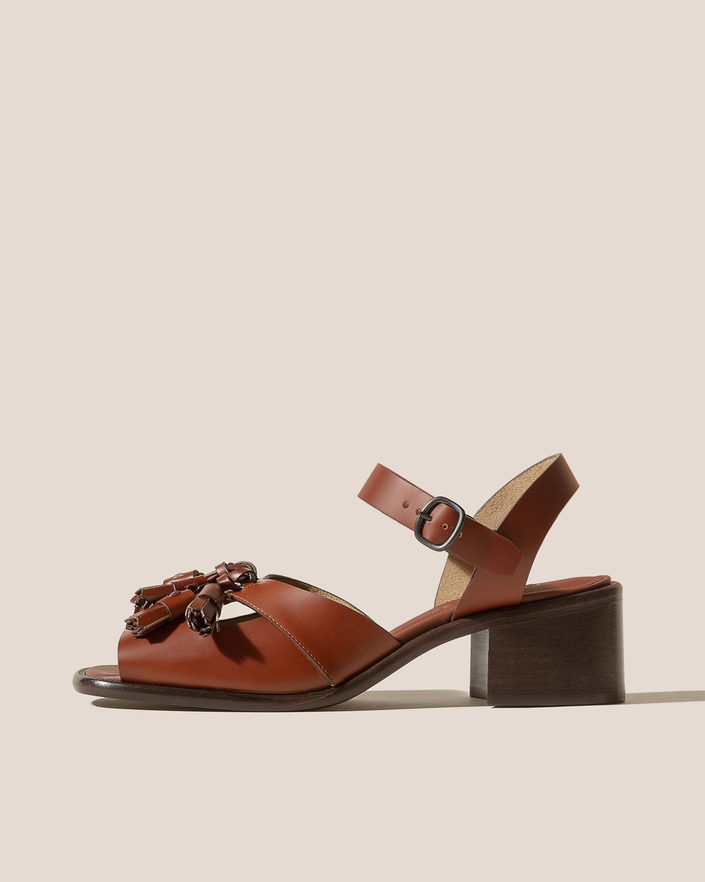 BOQUERIA HEELED - Open-Toe Tasseled Sandal