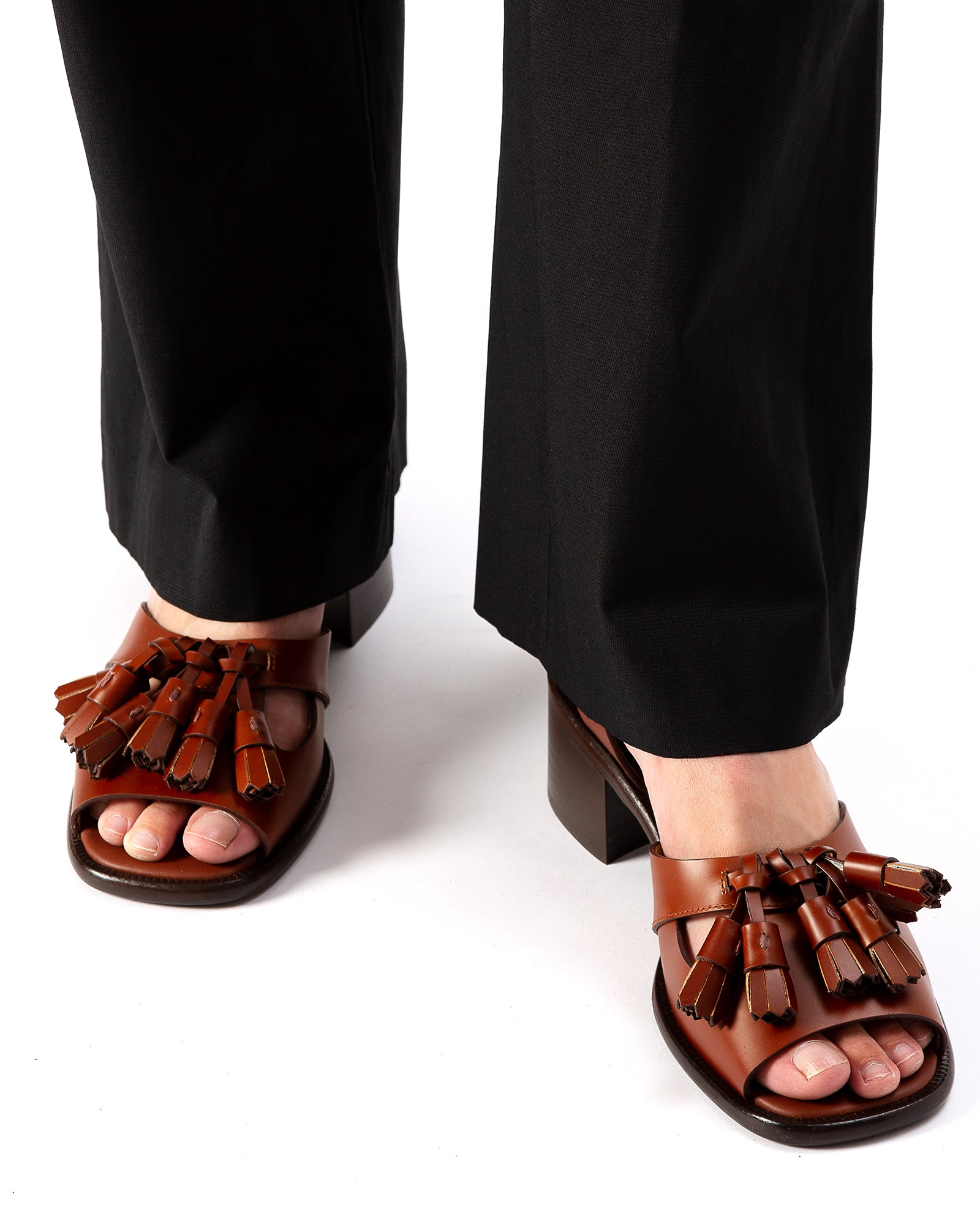 【HEREU】BOQUERIA HEELED Open-Toe Tasseled Sandal BOQUERIA HEELED - Open-Toe Tasseled Sandal – Hereu Studio