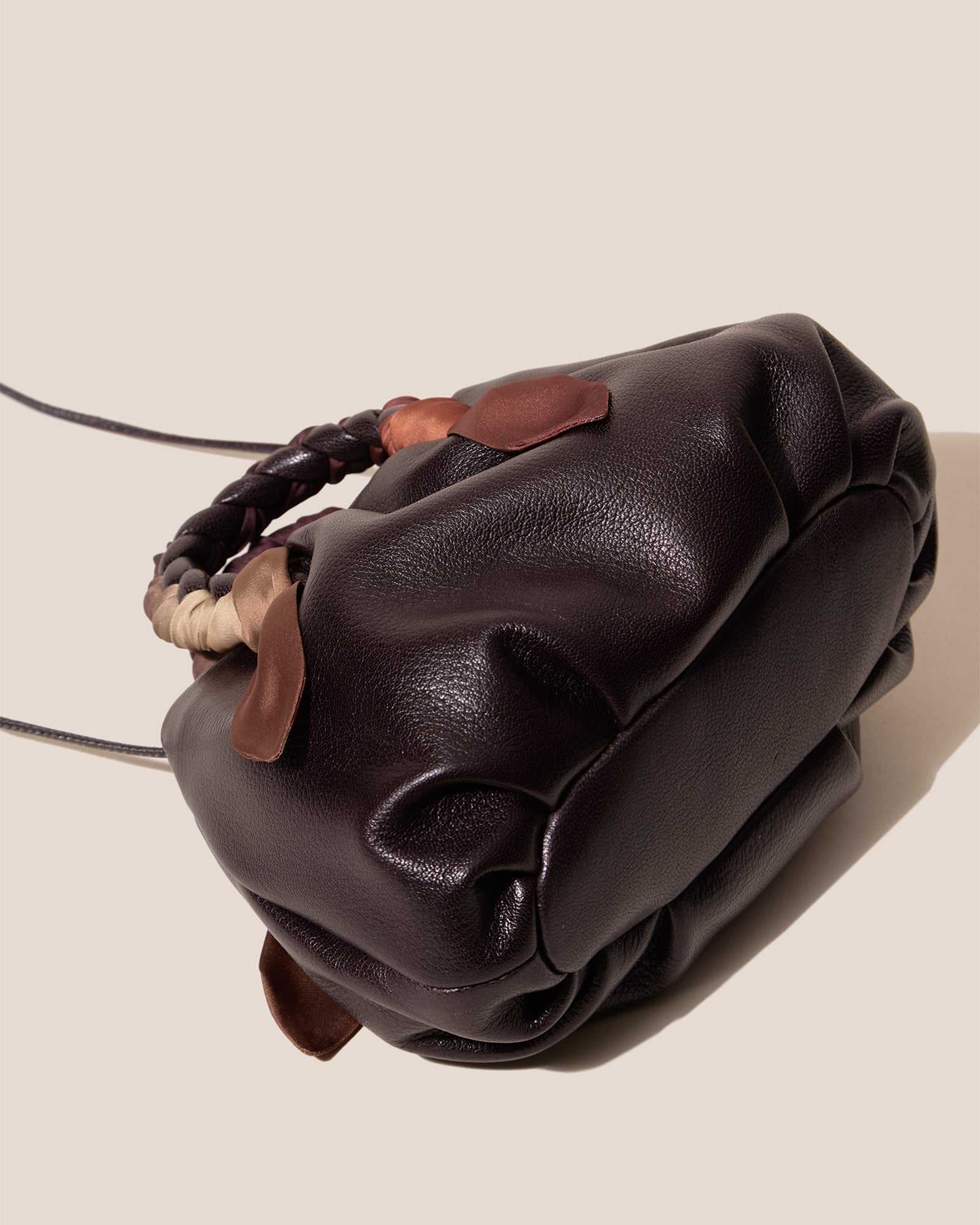 レディース HEREU Trena Mini 編み込みレザー ショルダーバッグ ブラック