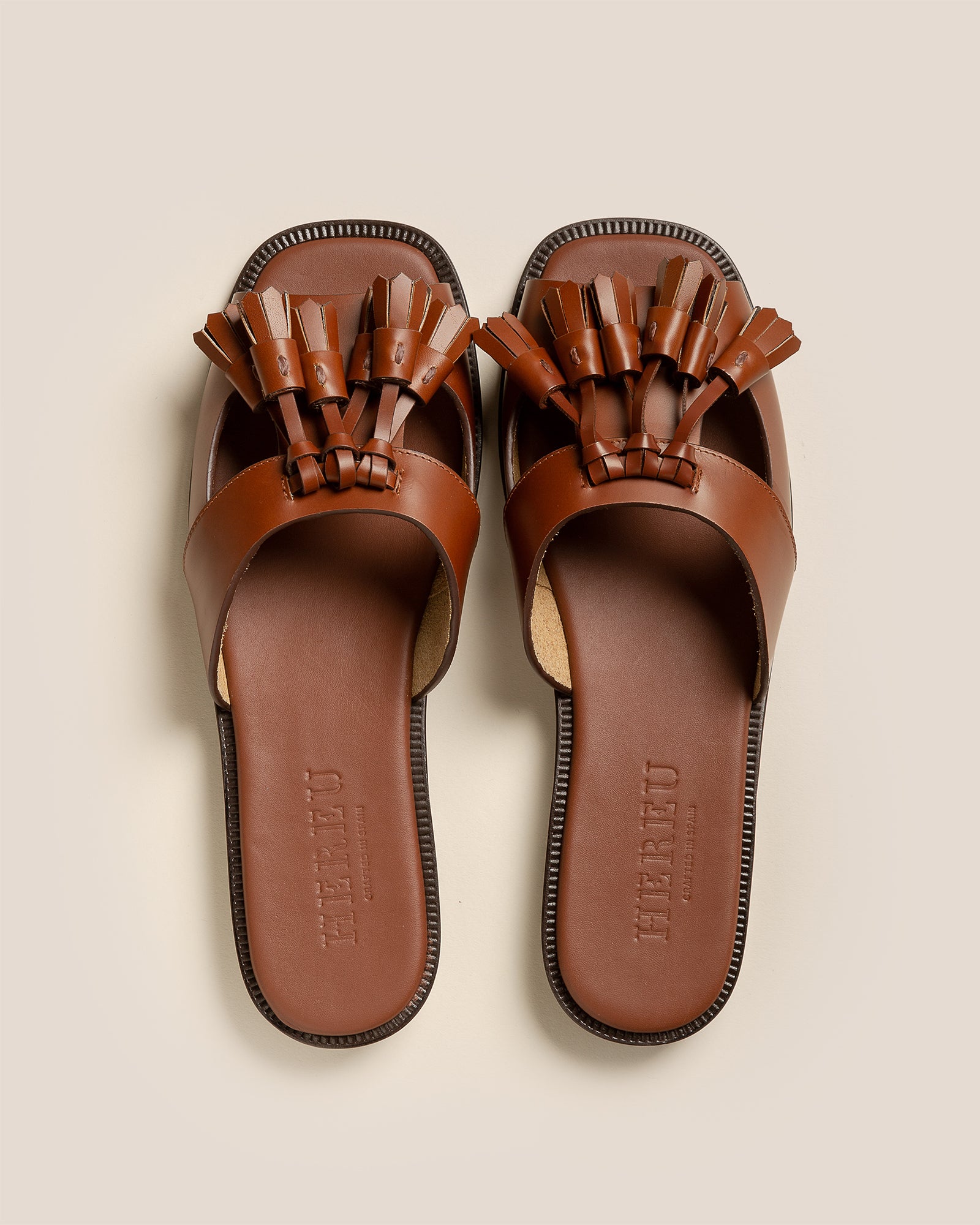 BOQUERIA SLIDE - Open-Toe Tasseled Slide – Hereu Studio