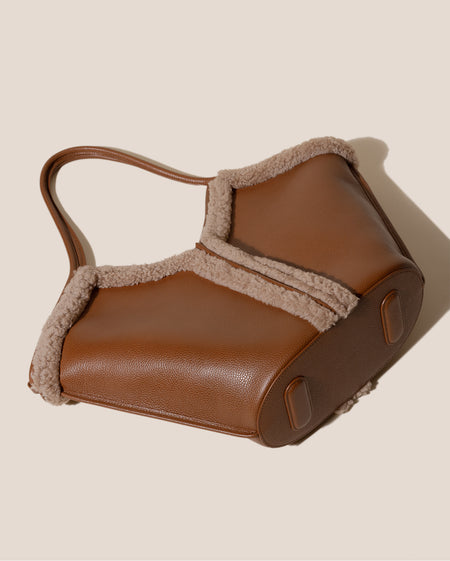 CALELLA CURLY SHEARLING TRIMS - Leather Tote Bag