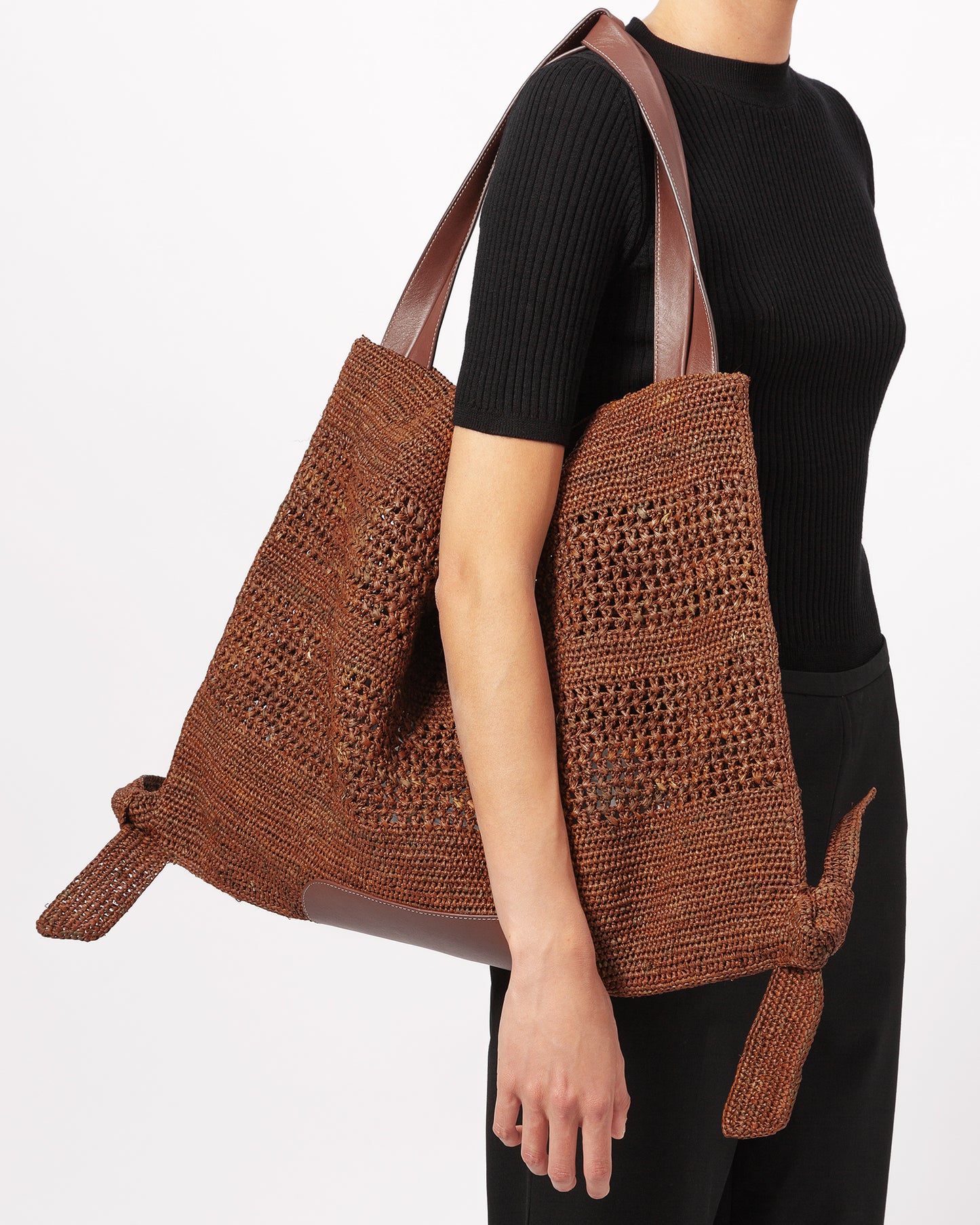 CADOR - Slouchy Raffia Macrame Shoulder Bag