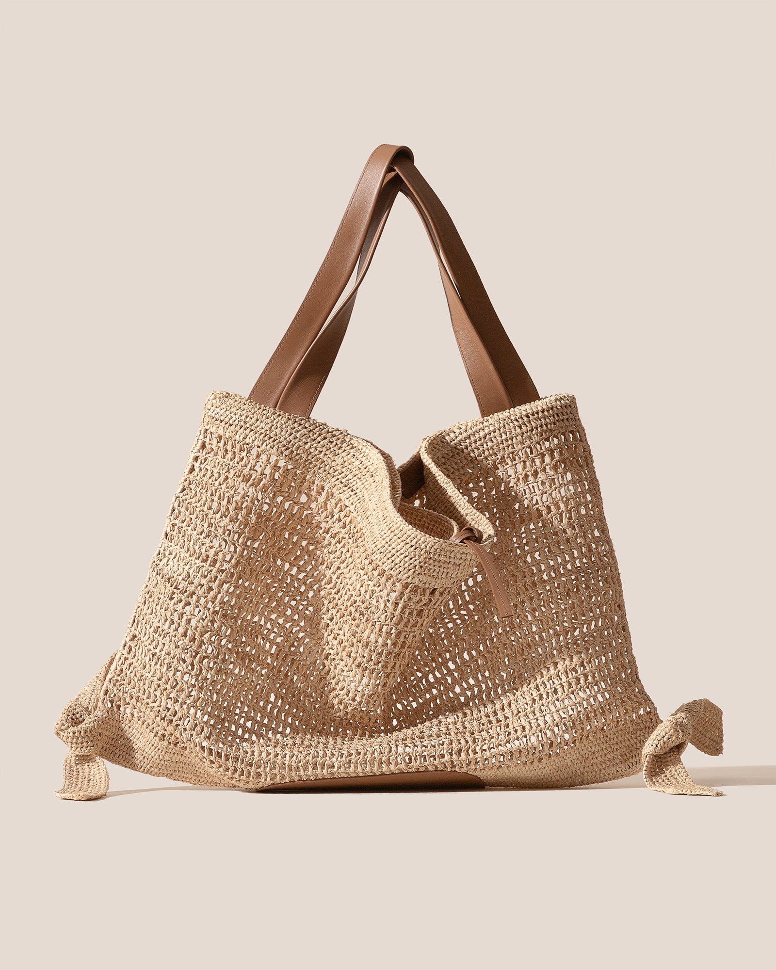 CADOR RAFFIA MESH - Slouchy Shoulder Bag